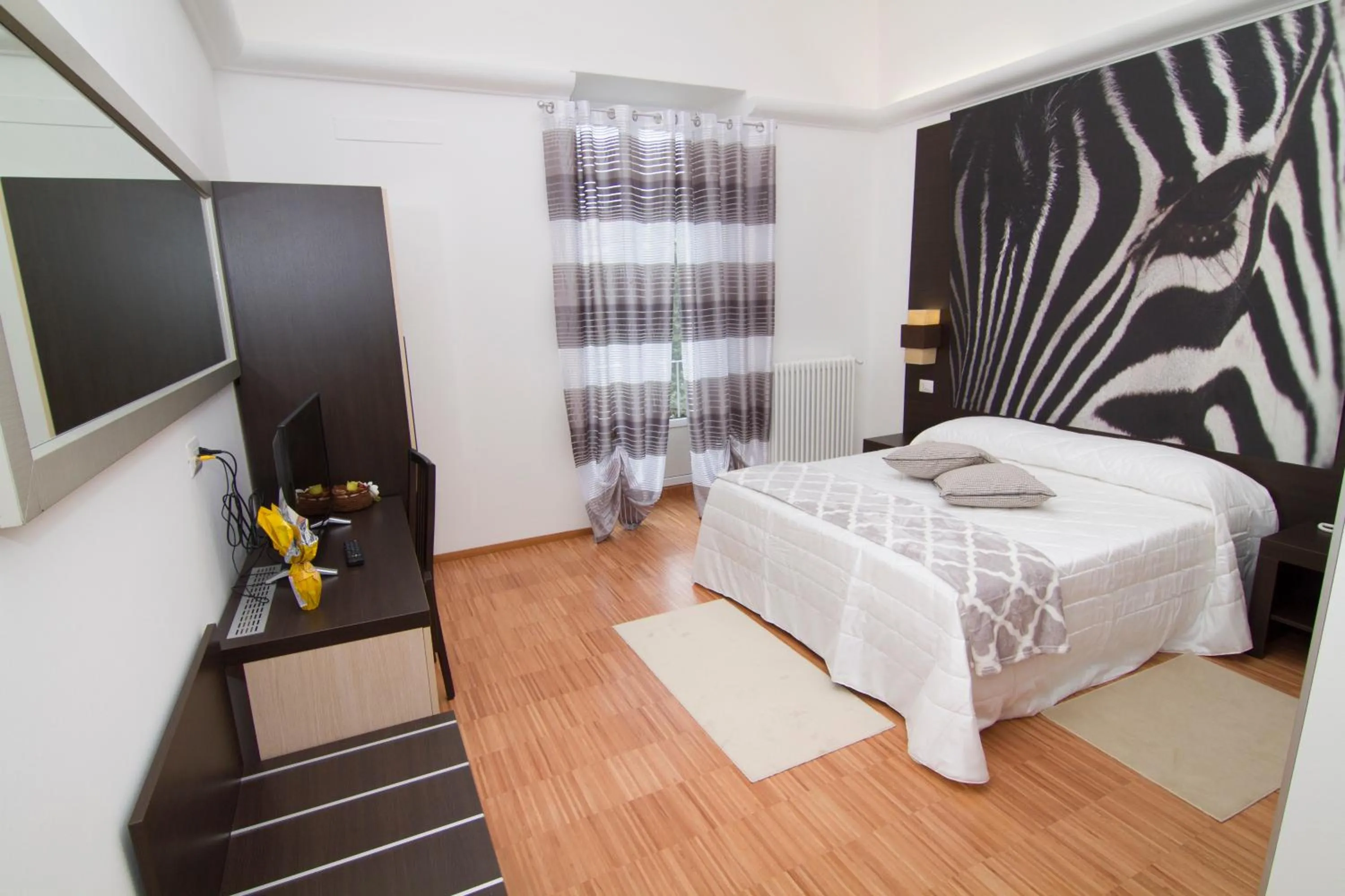 Photo of the whole room, Bed in Al Bastione Relais Suite & Rooms