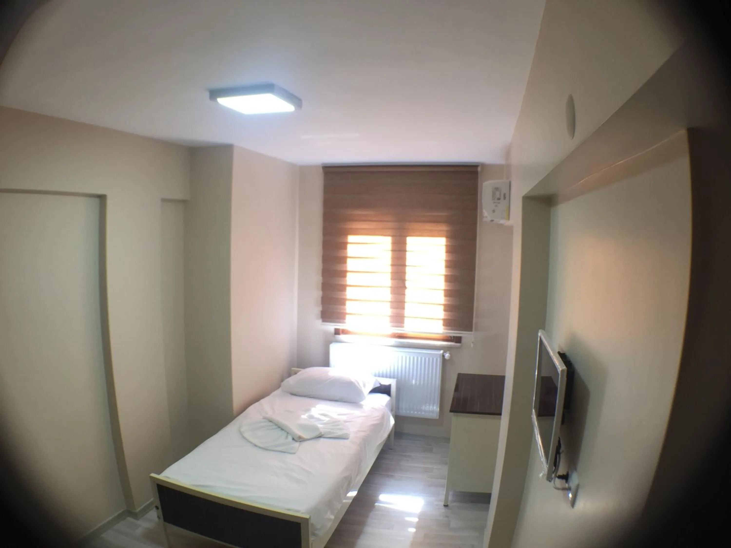 Bed in Beyoglu Huzur Hotel