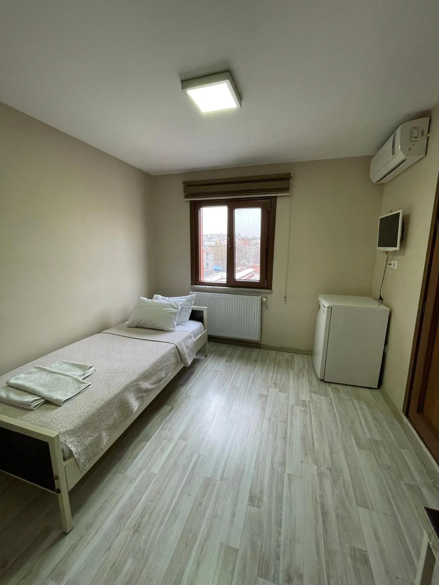 Bed in Beyoglu Huzur Hotel