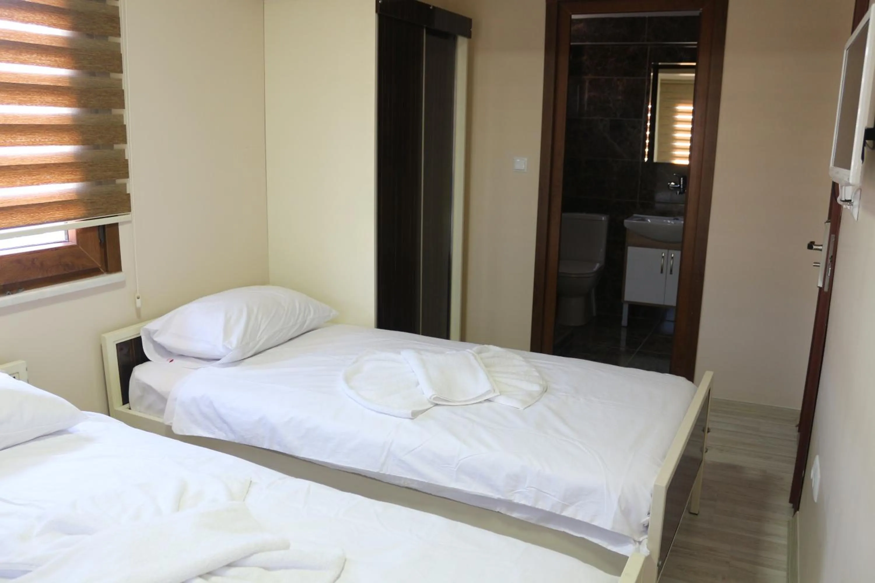 Shower, Bed in Beyoglu Huzur Hotel