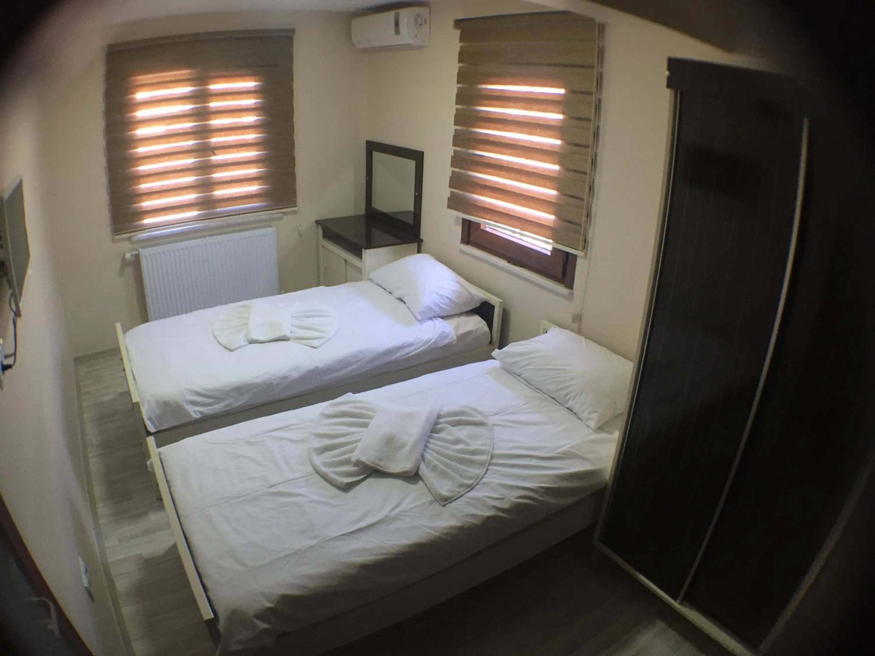 Bed in Beyoglu Huzur Hotel