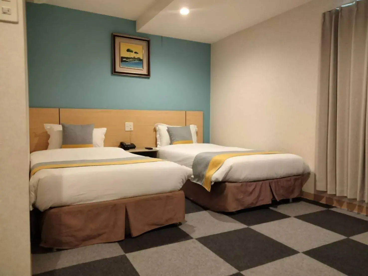 Twin Room - single occupancy in Victoria Hotel Twin Room - single occupancy in Victoria Hotel