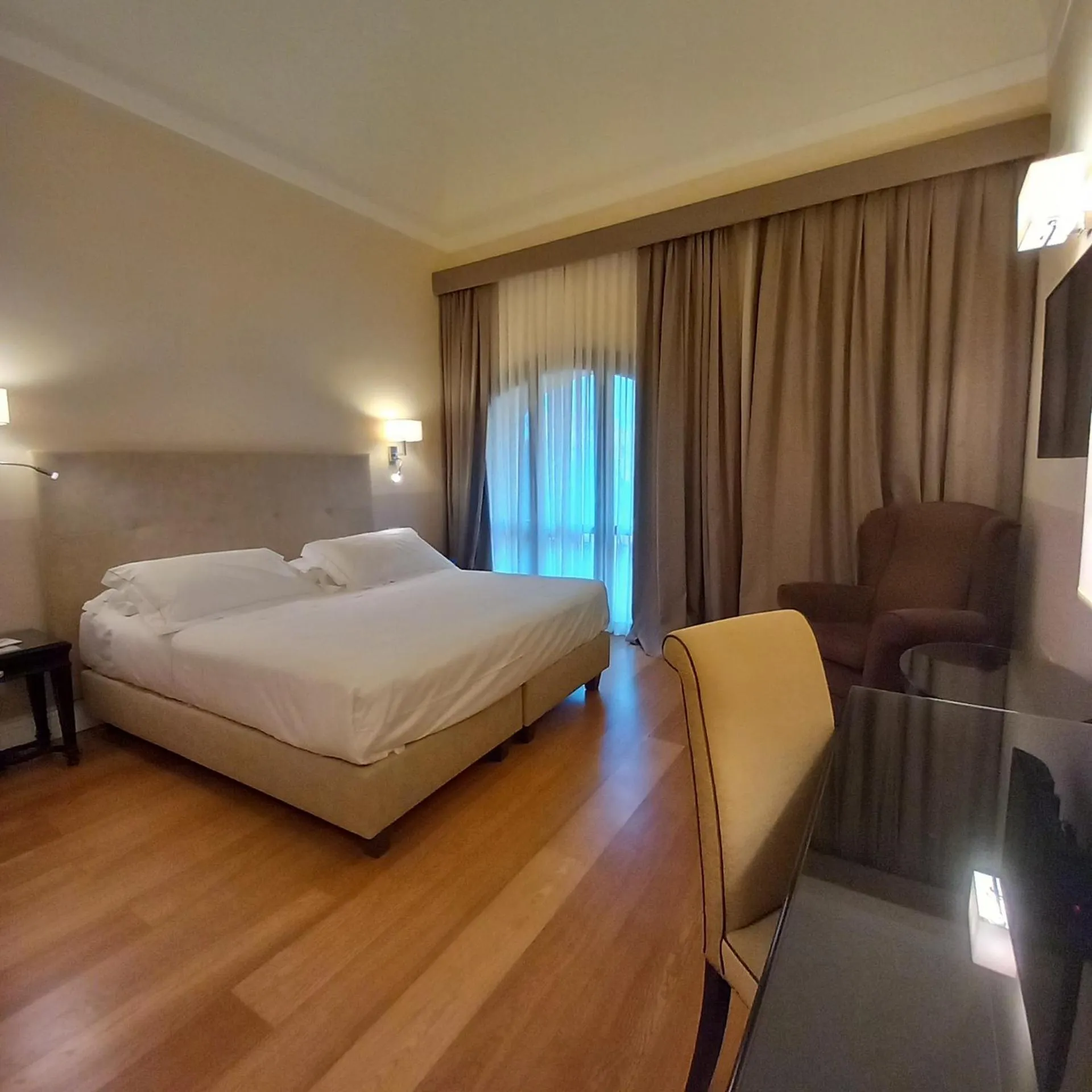 Bedroom, Bed in Hotel Palazzo San Lorenzo & Spa