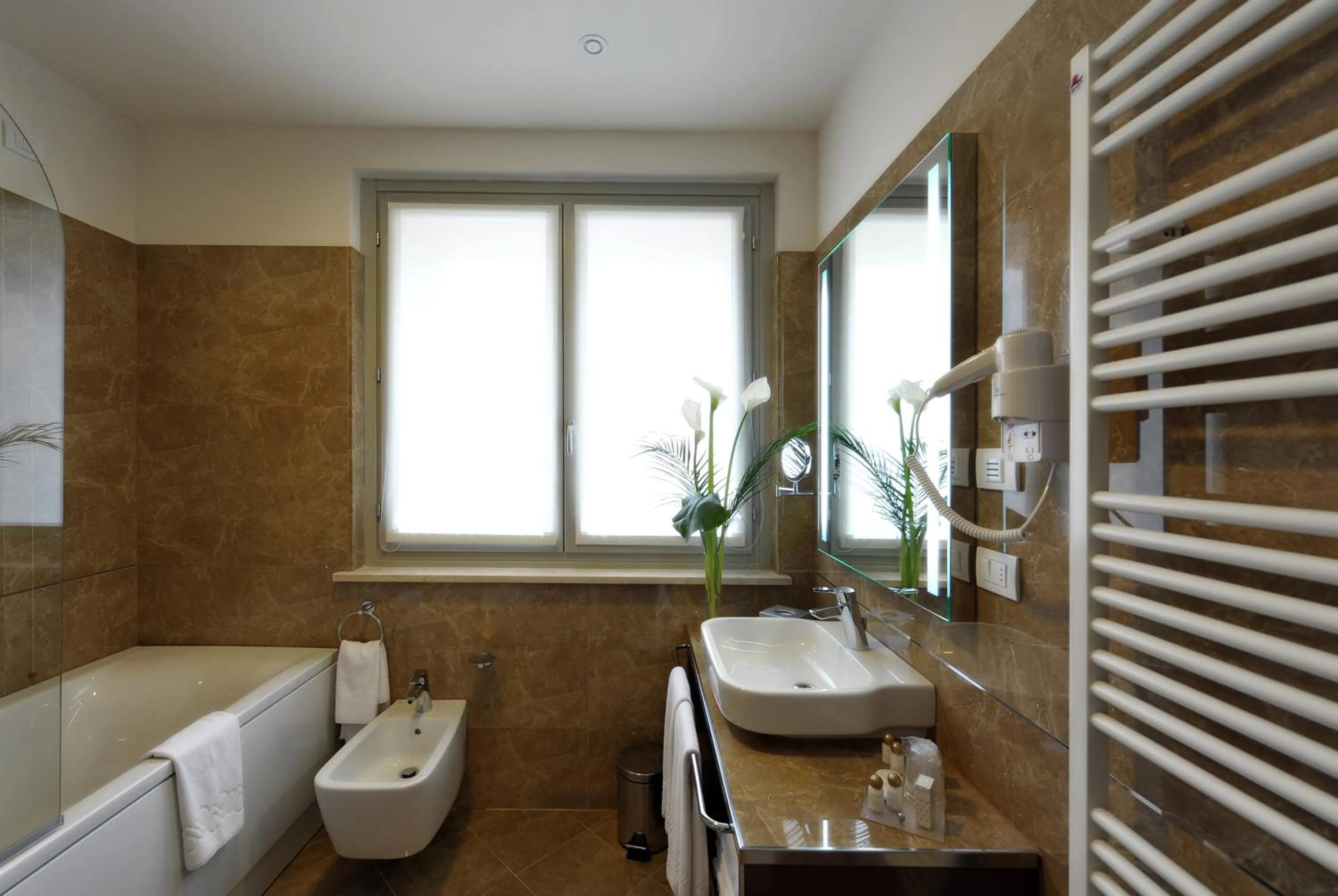 Bathroom in Hotel Palazzo San Lorenzo & Spa