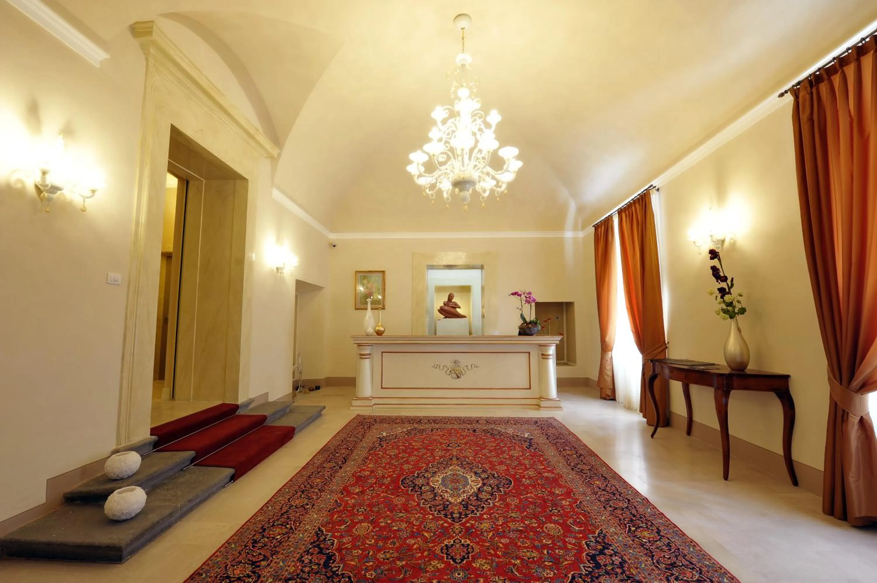 Lobby or reception in Hotel Palazzo San Lorenzo & Spa