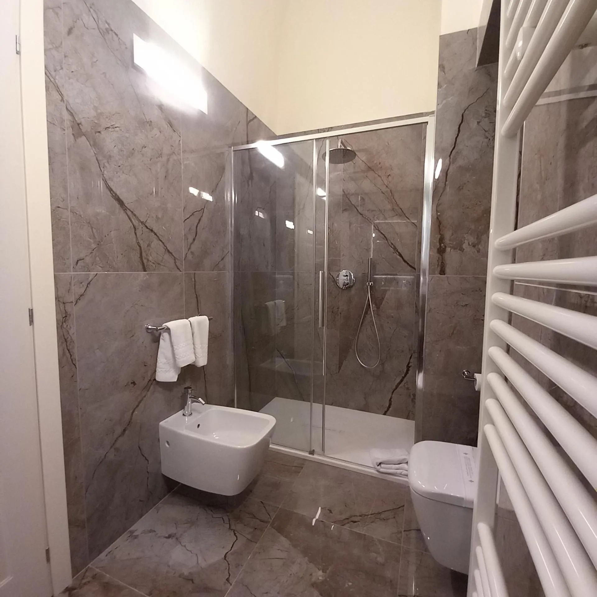 Shower in Hotel Palazzo San Lorenzo & Spa