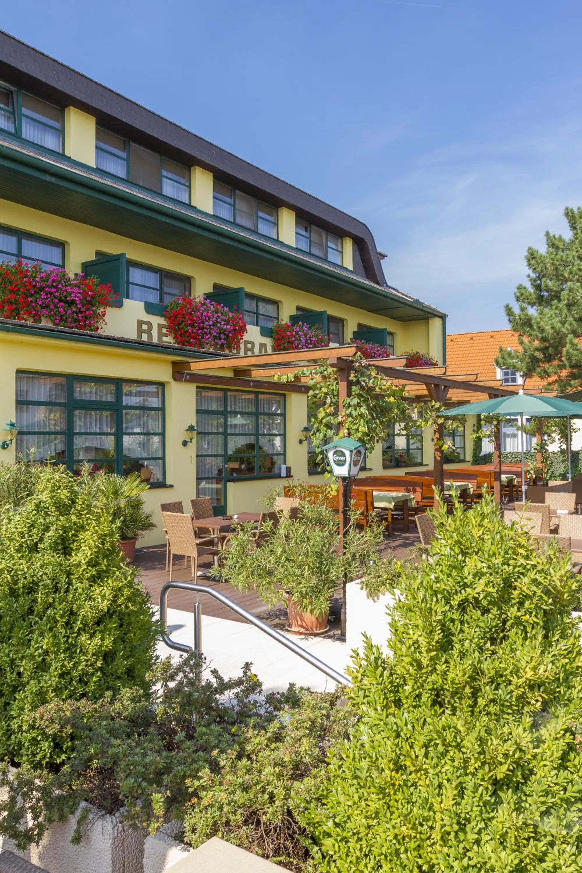 Property building in Burgenländerhof Hotel Garni