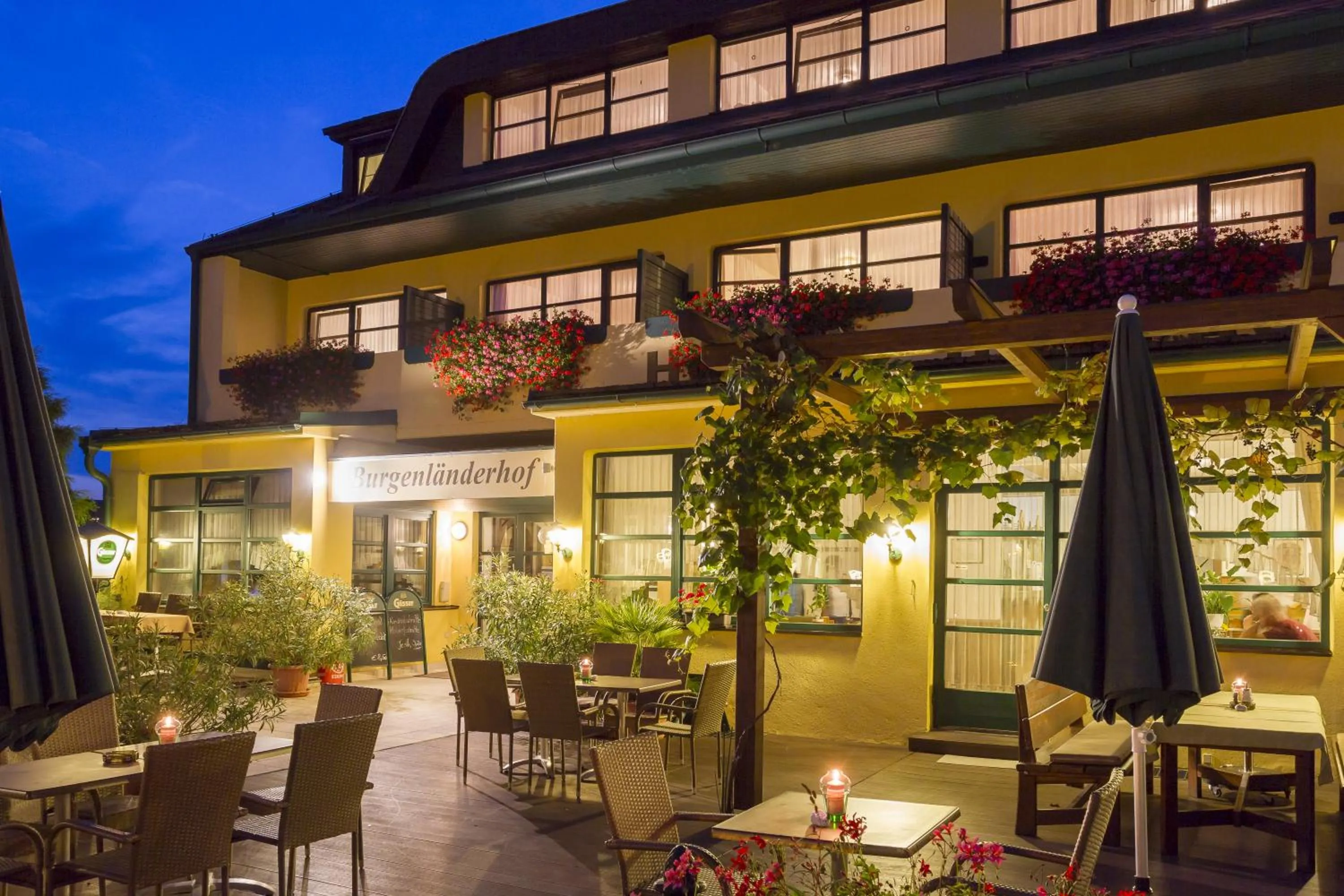 Property building in Burgenländerhof Hotel Garni