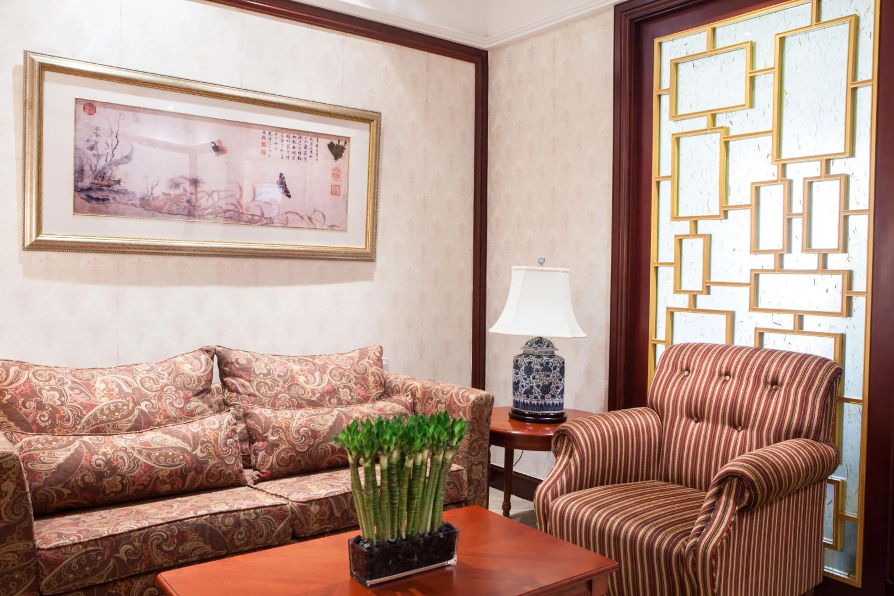 Seating Area in Sky Fortune Boutique Hotel Shanghai