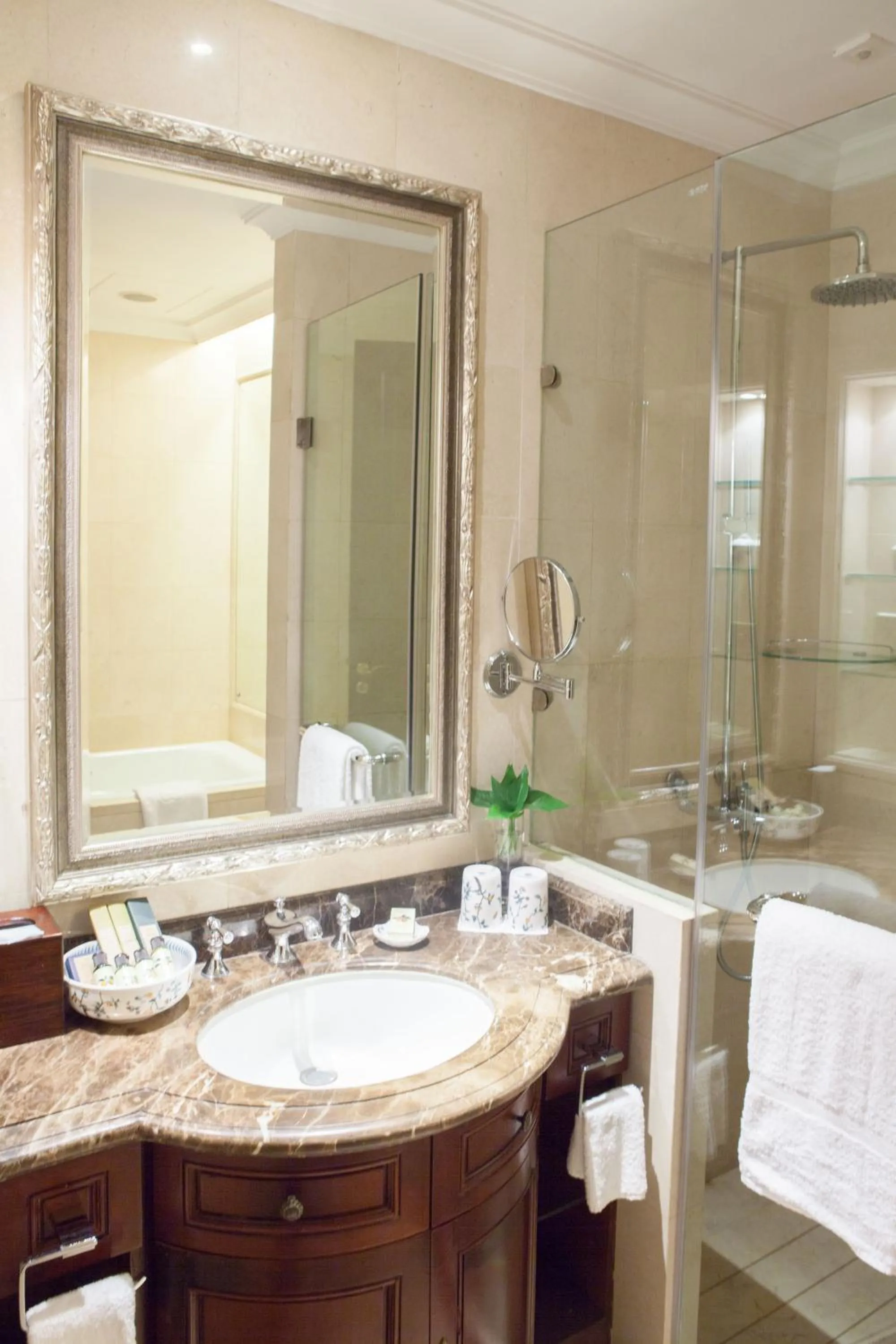 Bathroom in Sky Fortune Boutique Hotel Shanghai