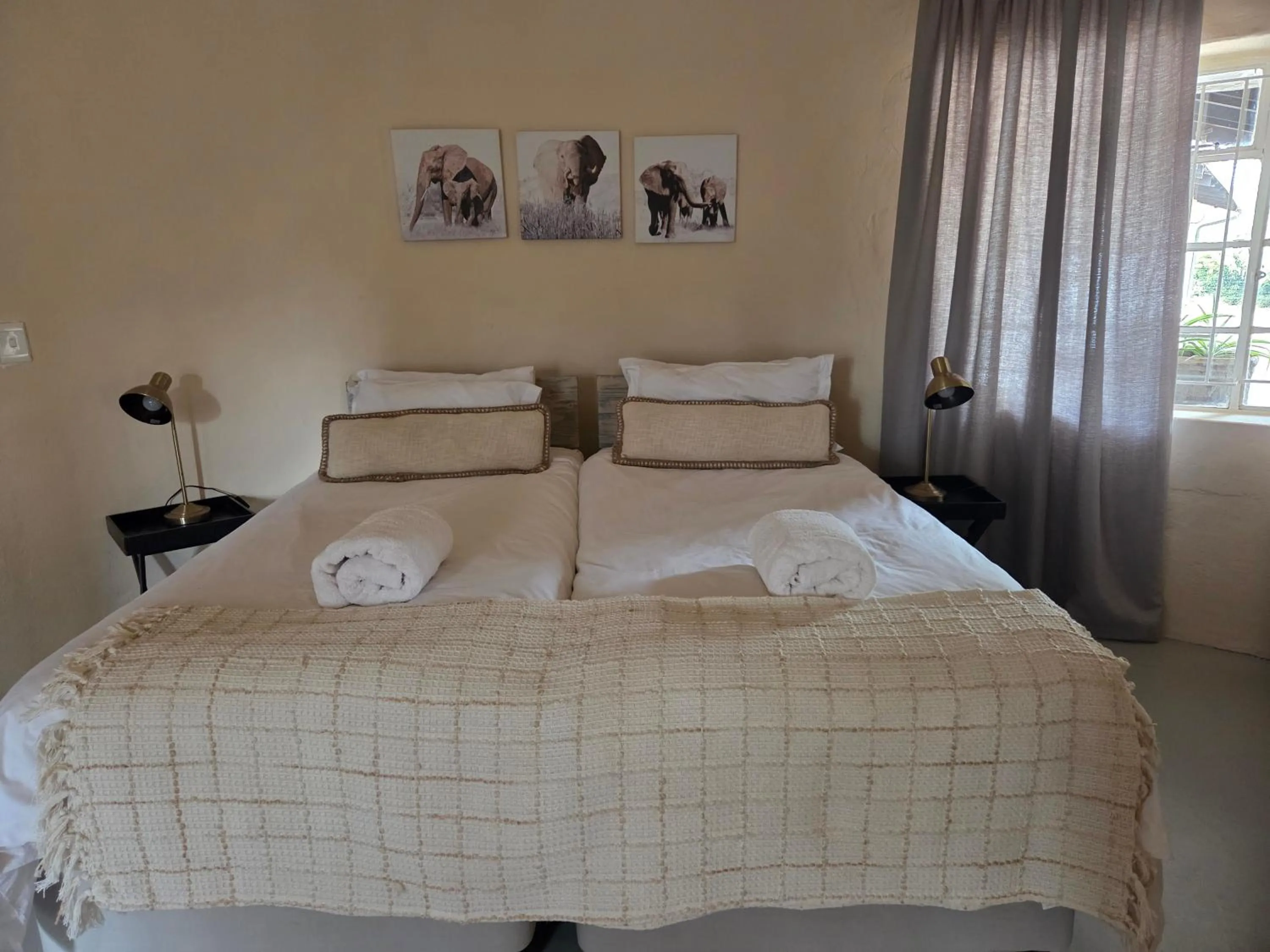 Restaurant/places to eat, Bed in Three Bridges B&B