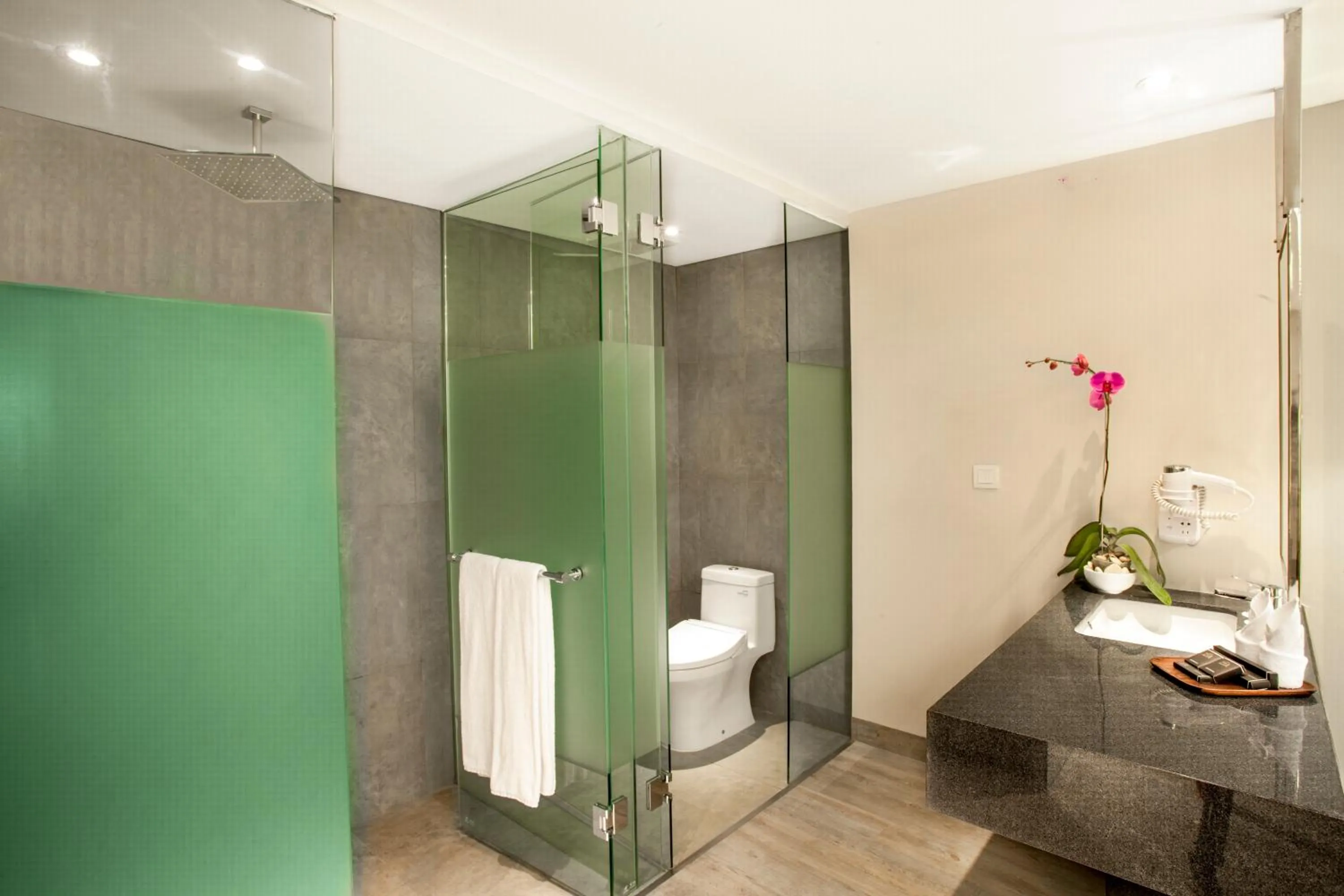 Bathroom in Hotel Daun Bali Seminyak