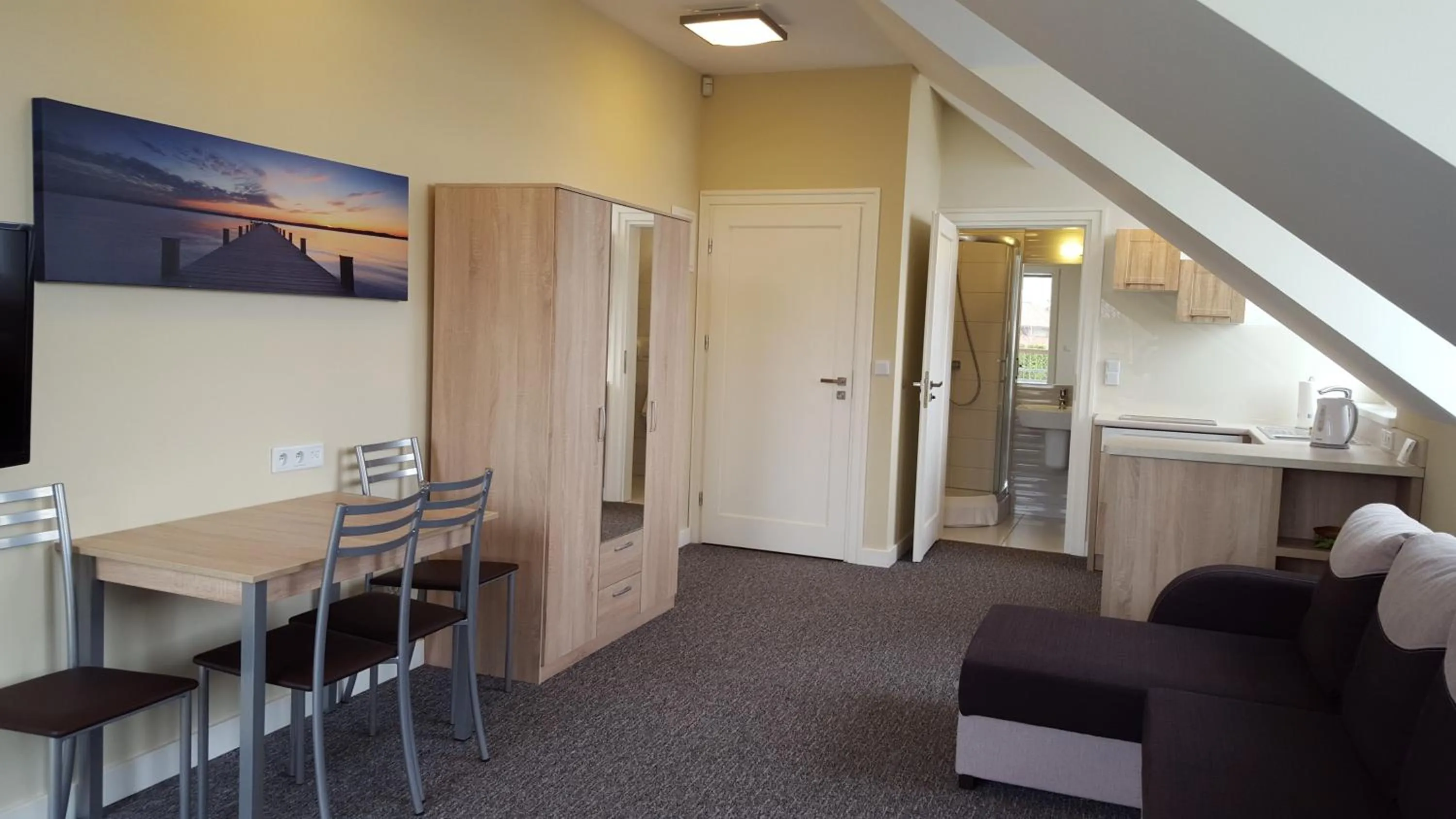 Photo of the whole room in Aparthotel EuforiaPort