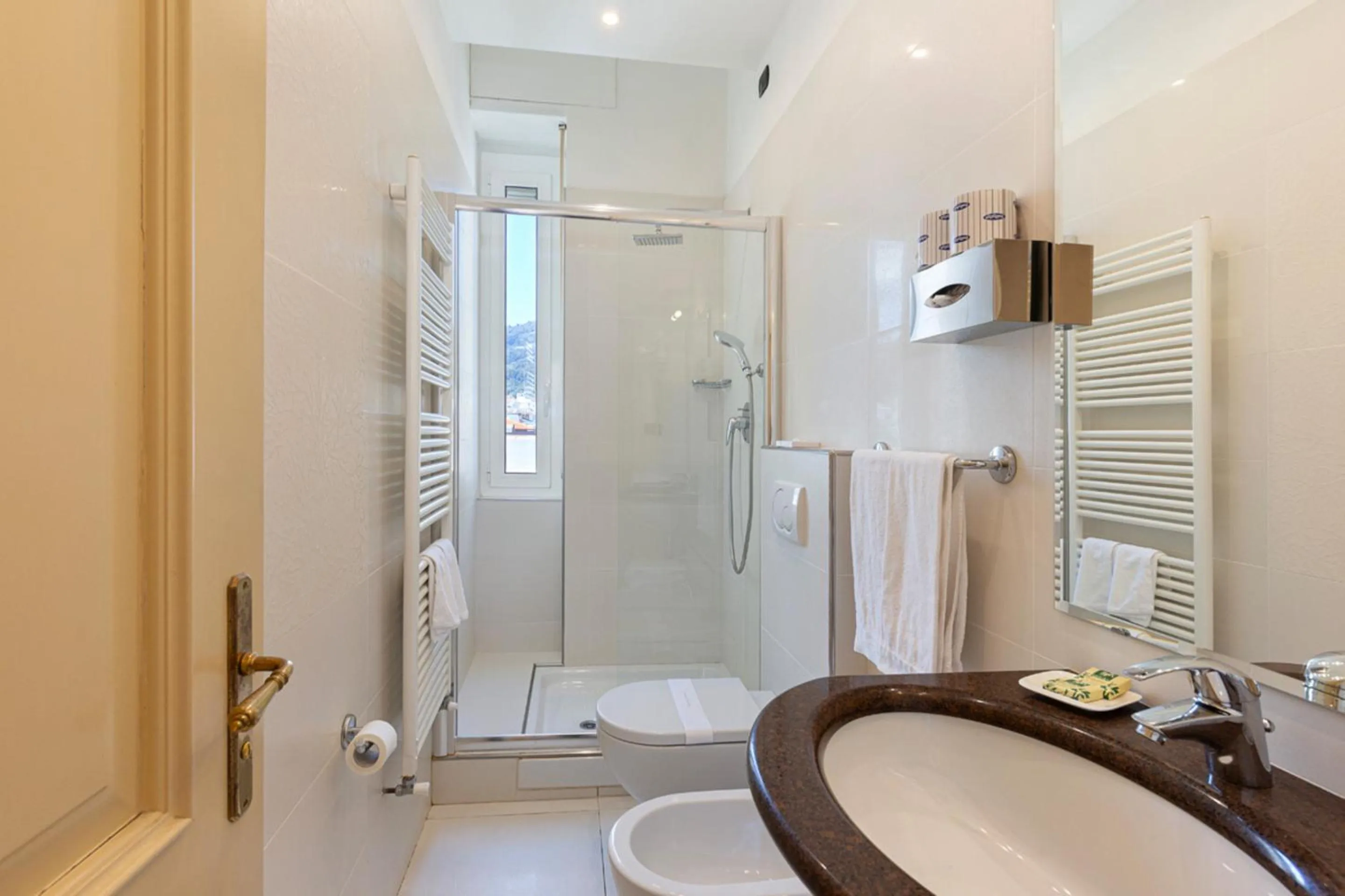 Toilet in Grand Hotel Mediterranee