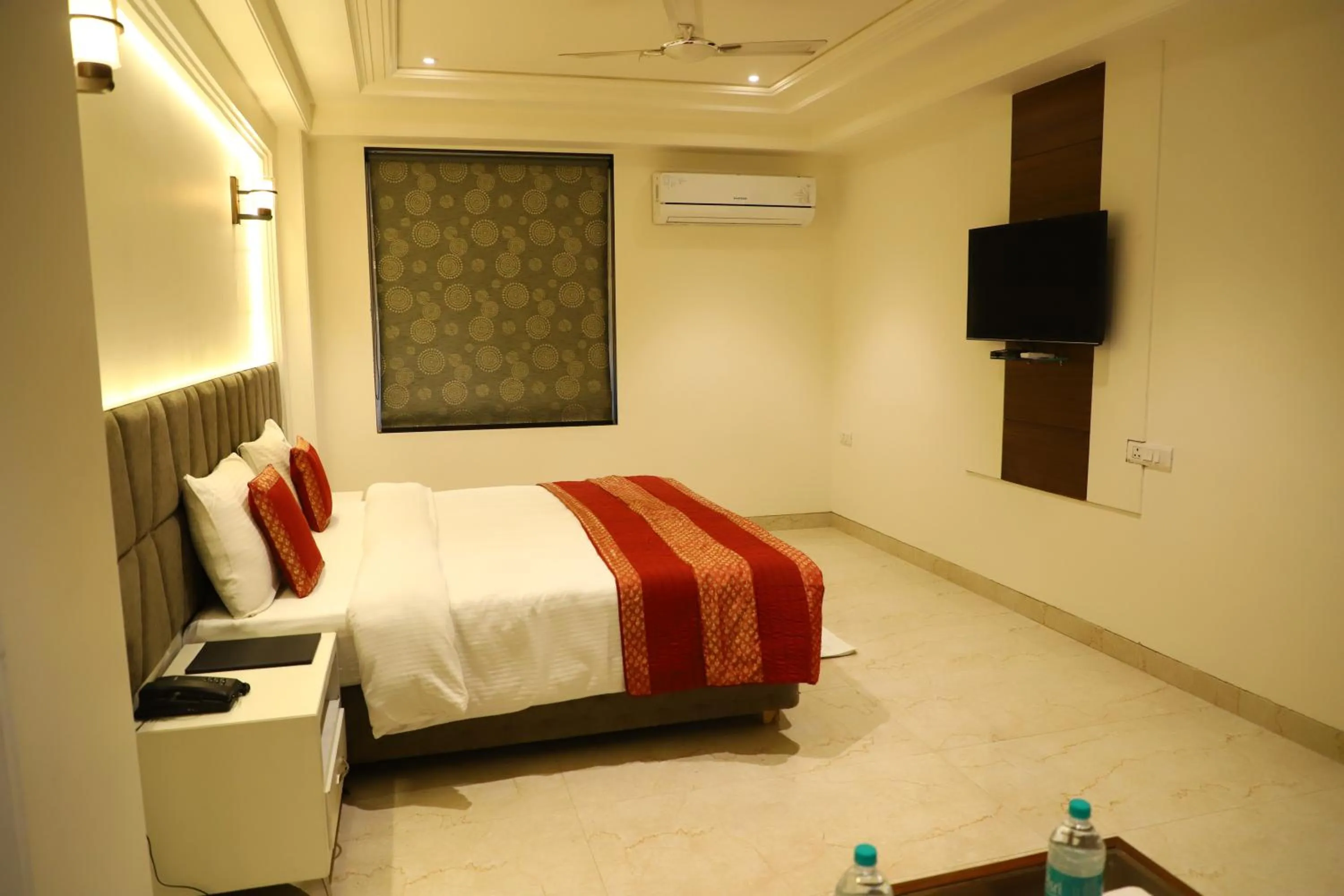 Bed in Lavanya Hotel- Near Alipur, Delhi
