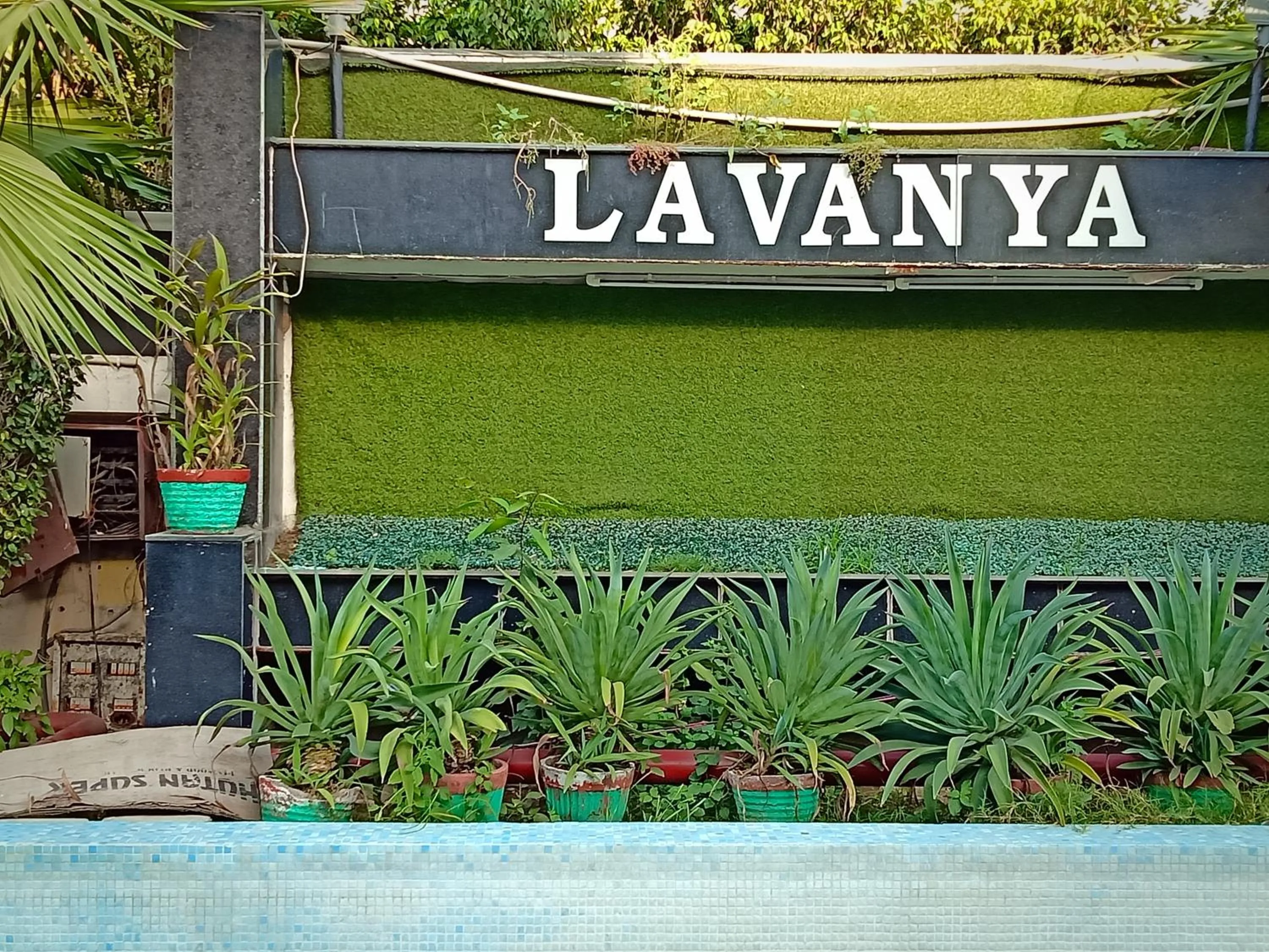 Property building in Lavanya Hotel- Near Alipur, Delhi