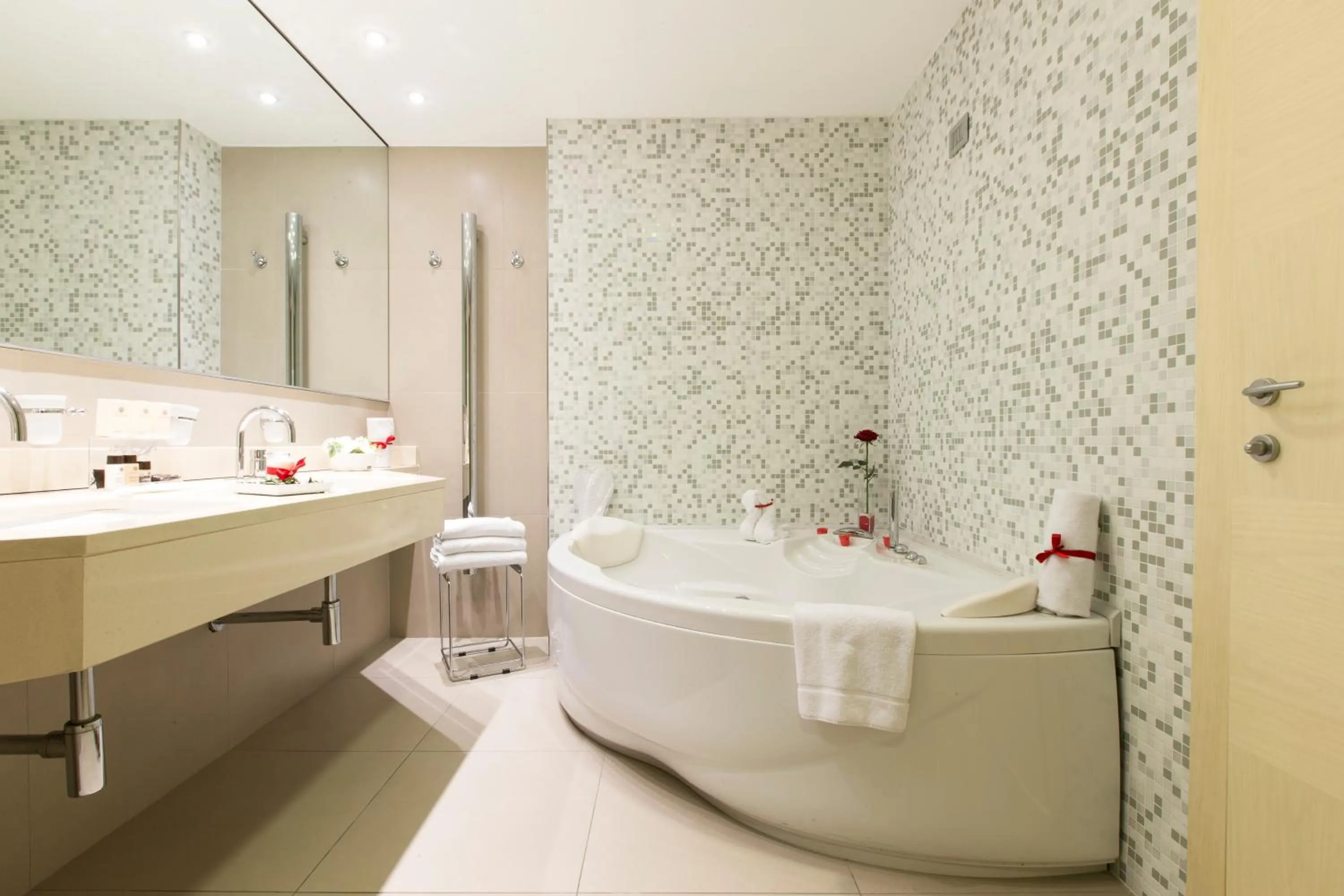 Bathroom in Just Hotel Lomazzo Fiera