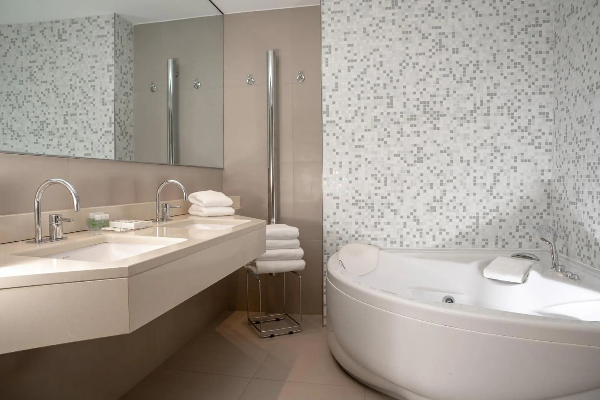 Bathroom in Just Hotel Lomazzo Fiera