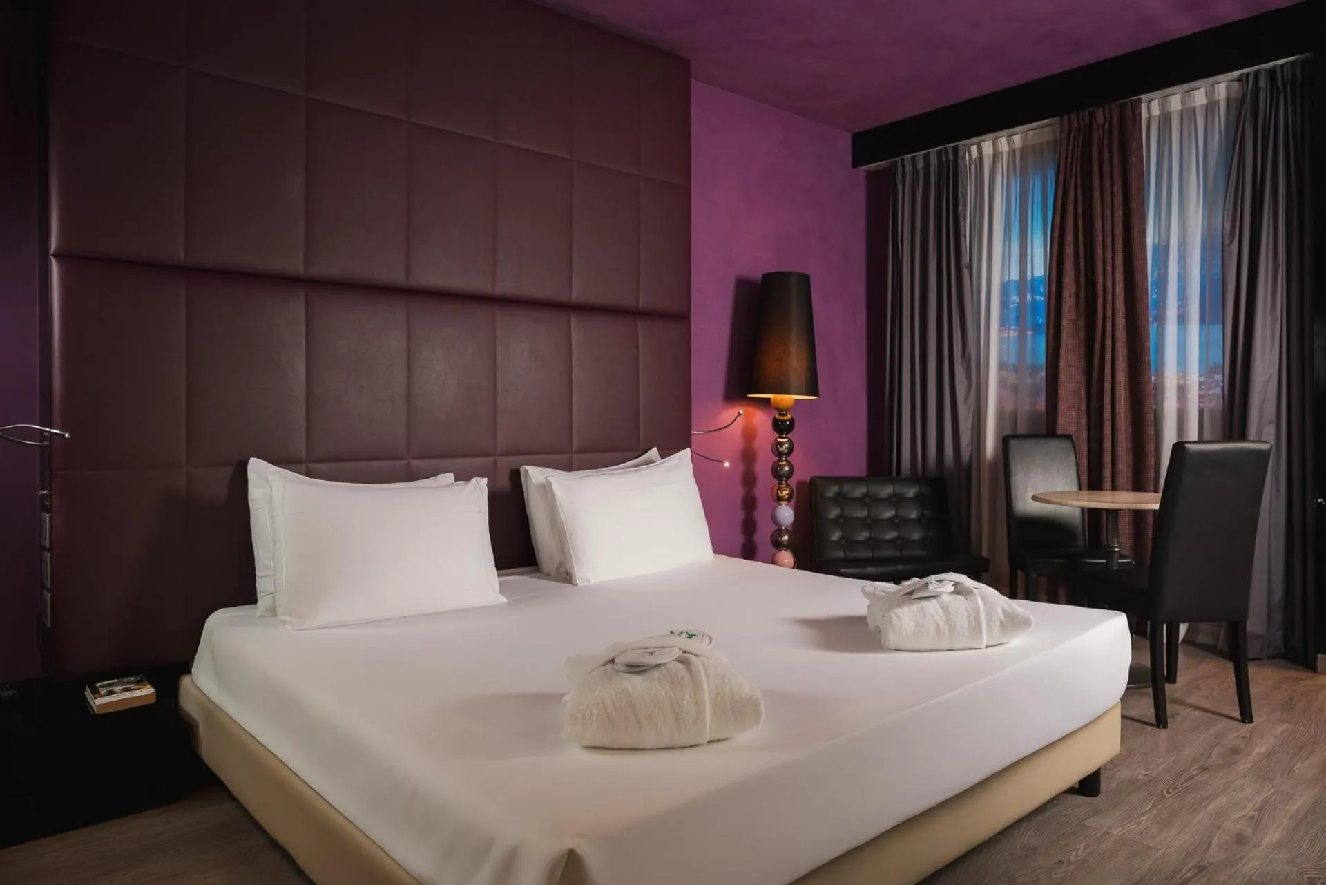 Living room, Bed in Just Hotel Lomazzo Fiera