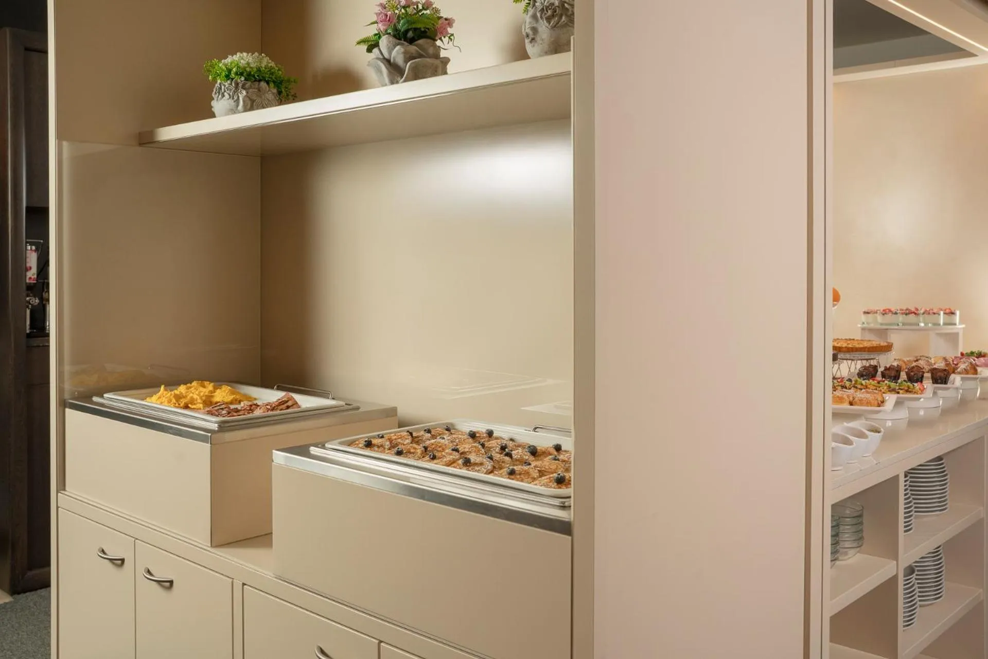 Buffet breakfast in Just Hotel Lomazzo Fiera