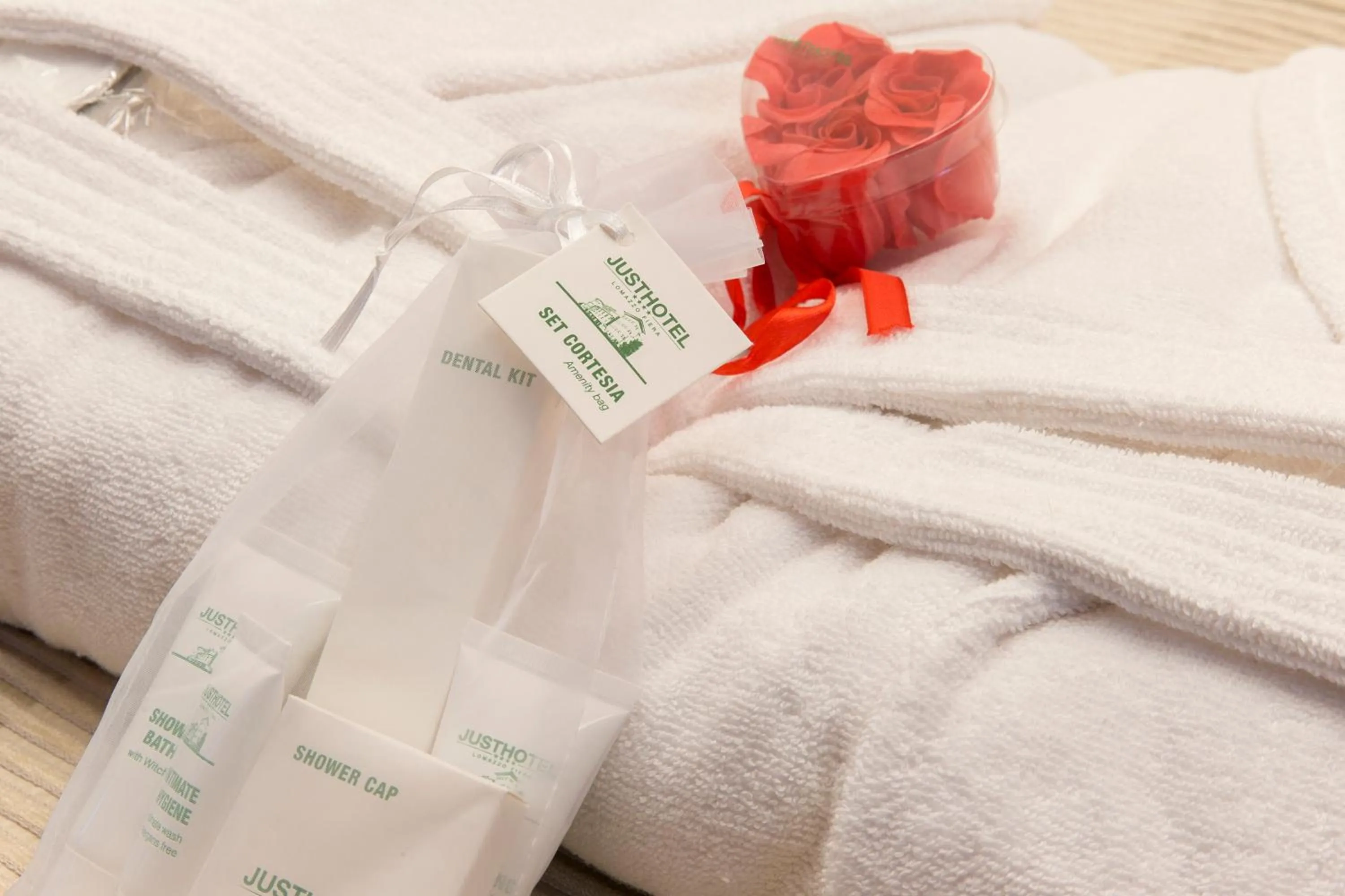 Decorative detail, Bed in Just Hotel Lomazzo Fiera