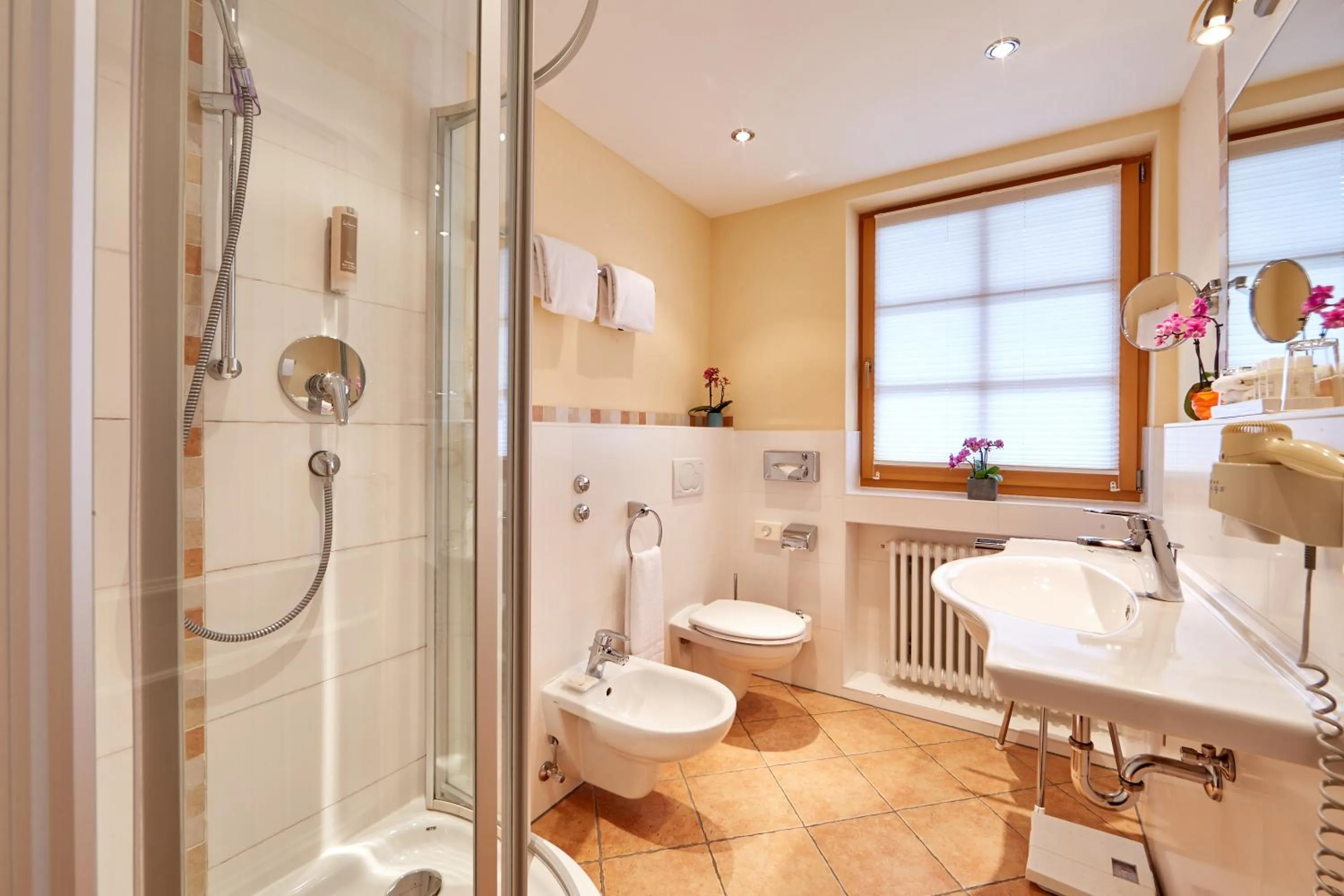 Bathroom in Romantik Alpenhotel Waxenstein