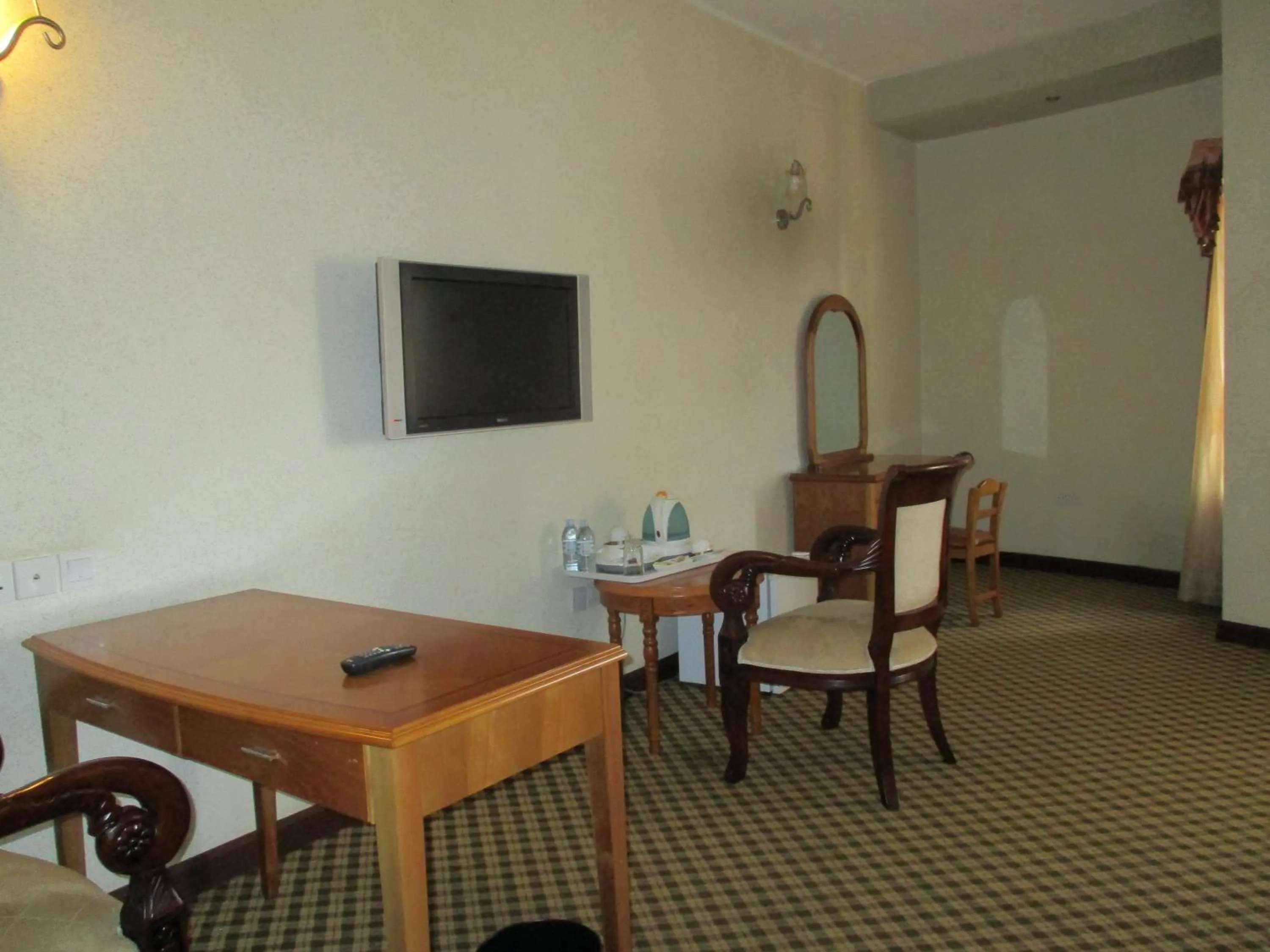 TV and multimedia in Imperial Royale Hotel