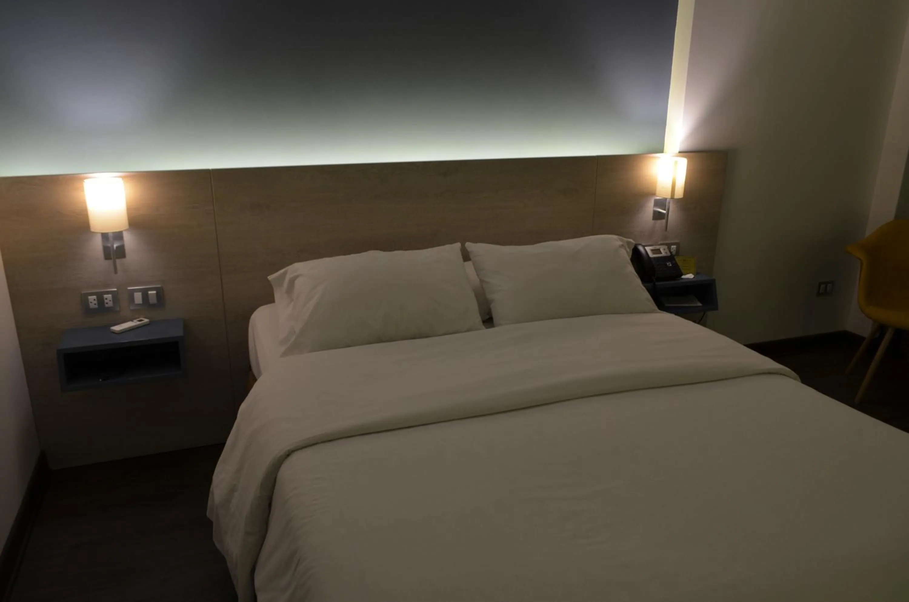 Bedroom, Bed in Daniel's Apart Hotel