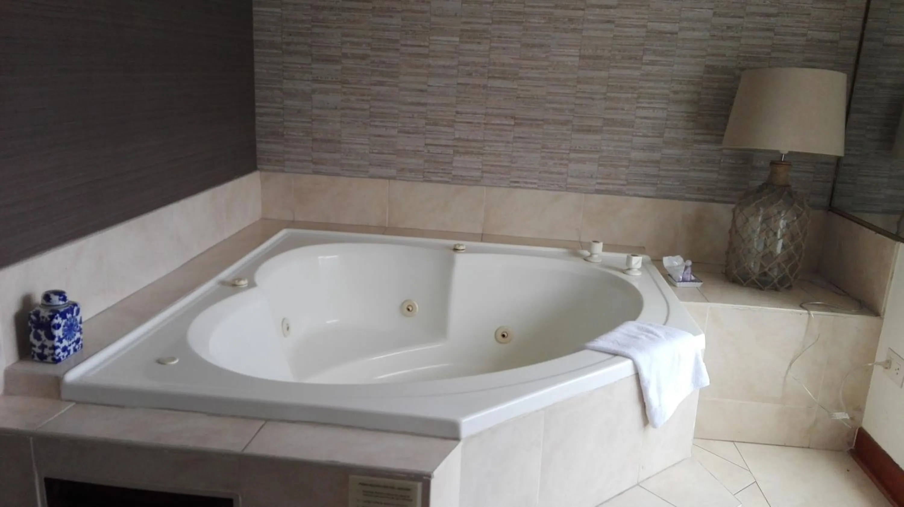 Bathroom in Daniel's Apart Hotel