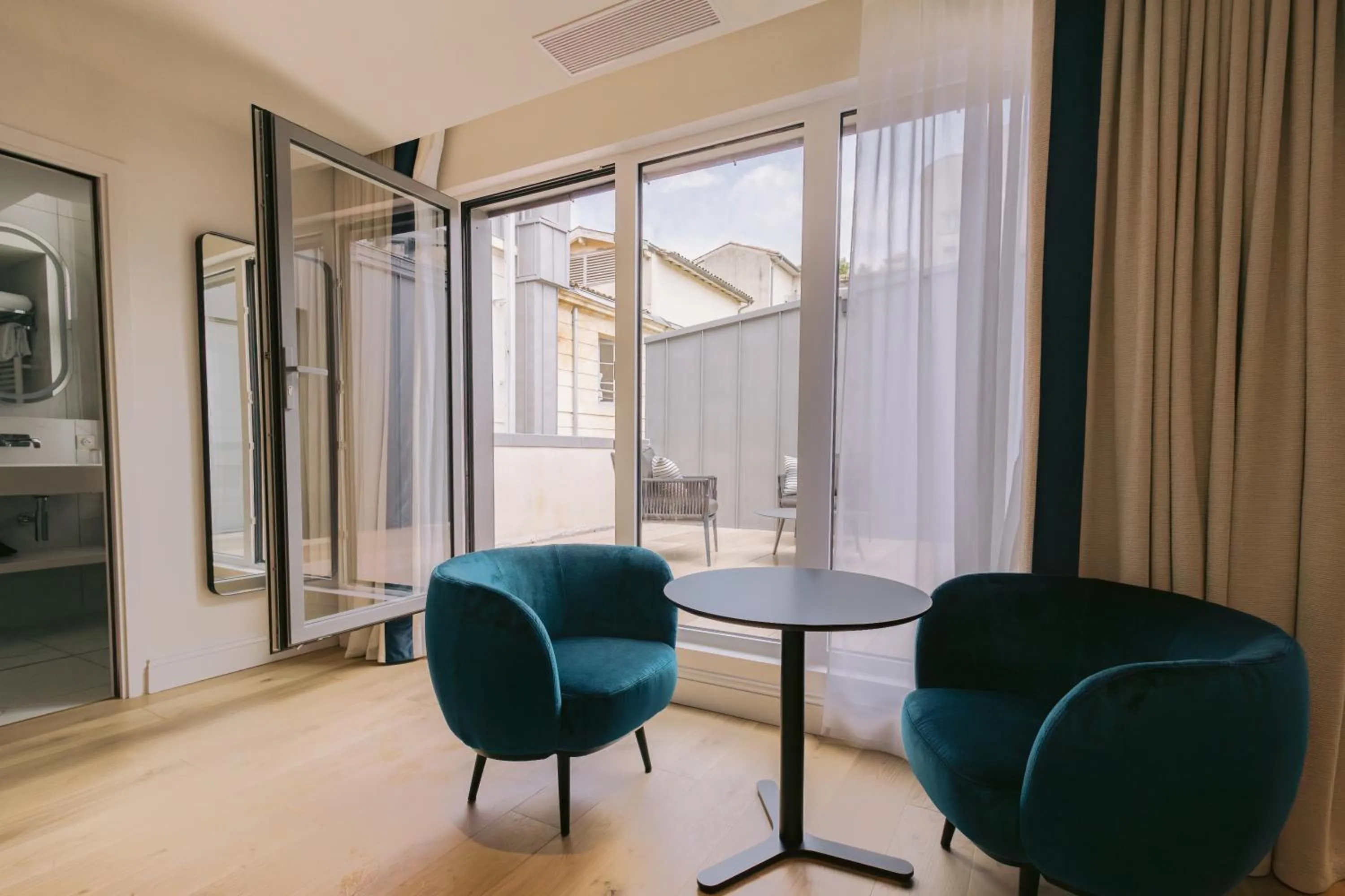 Bedroom in Hôtel Majestic