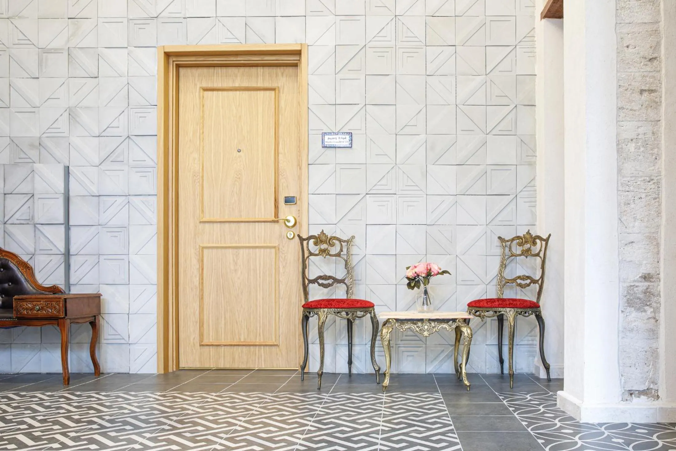 Facade/entrance in Michel House