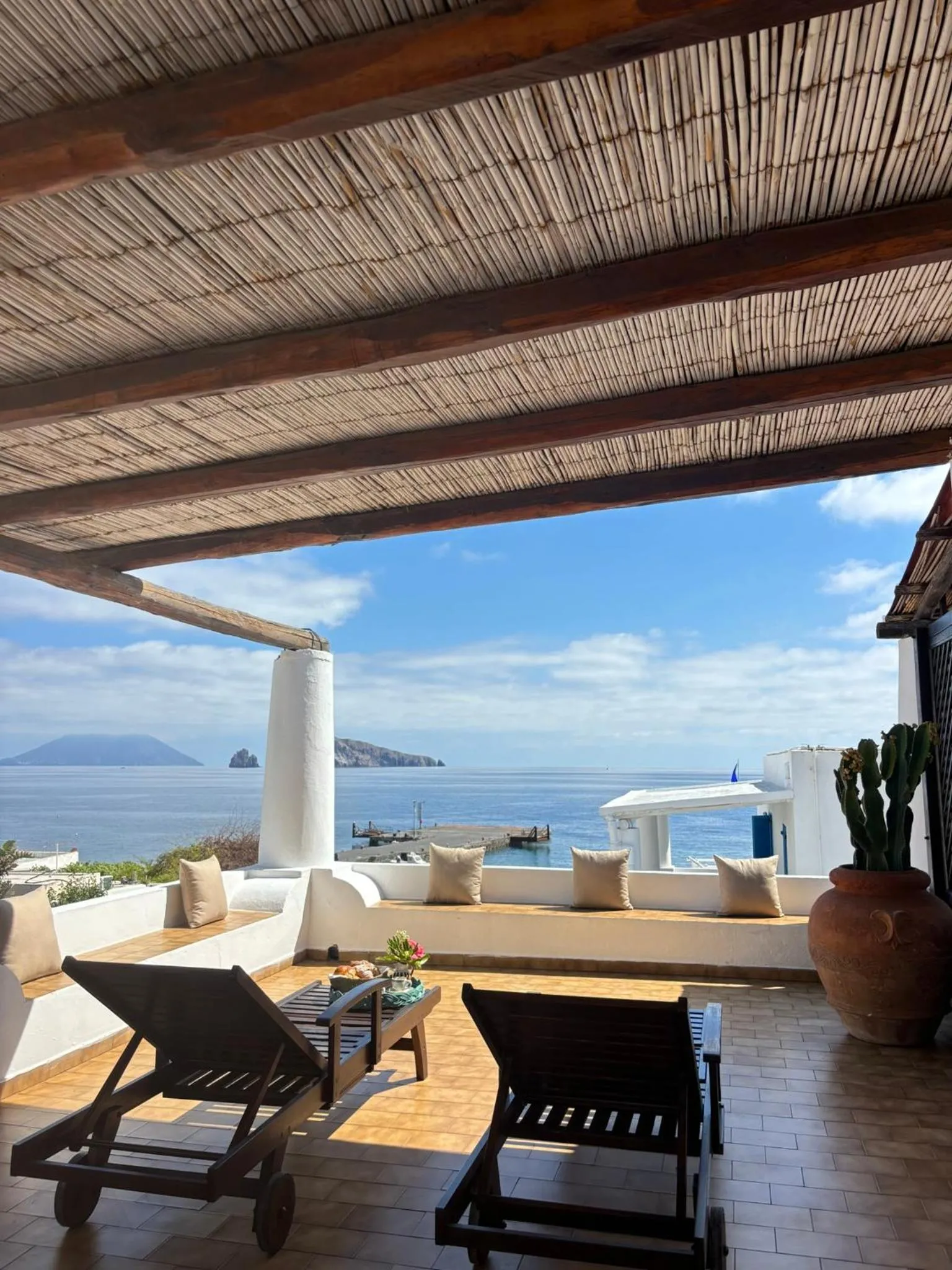 Day in Hotel Tesoriero