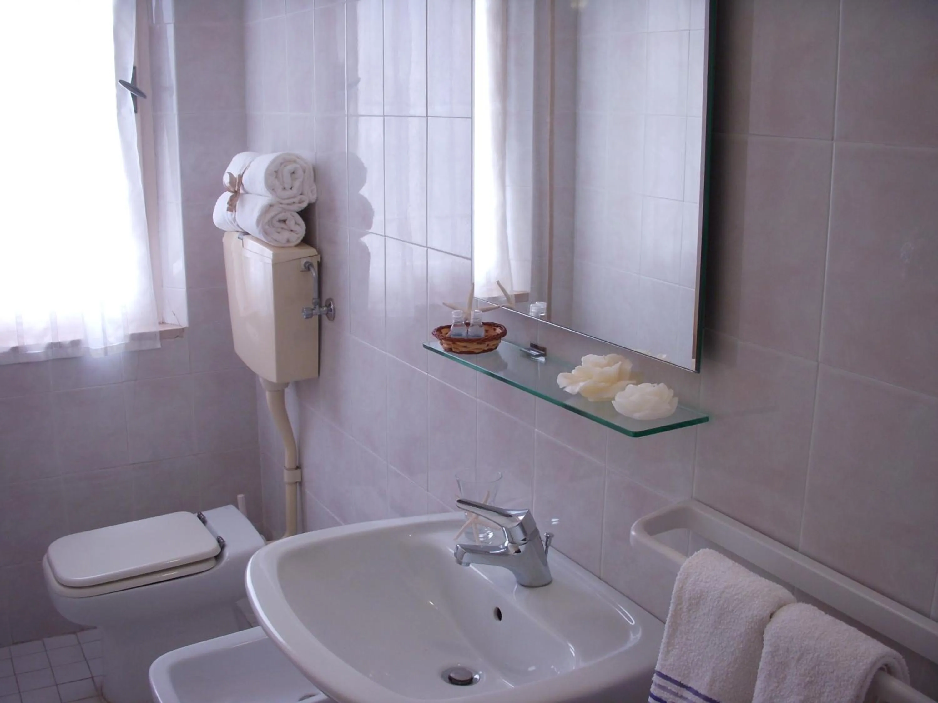 Bathroom in Pensione Rossi