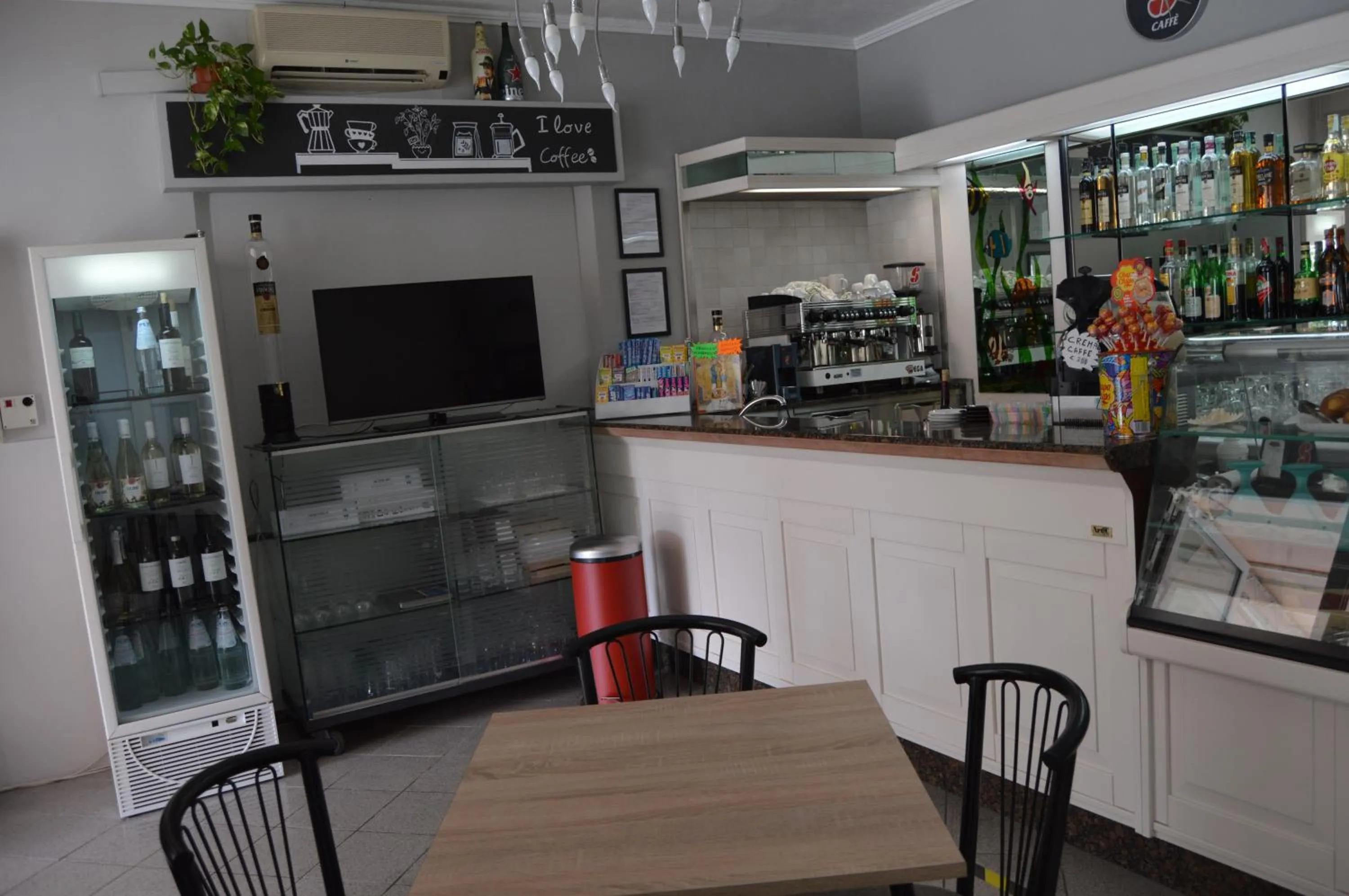 Lounge or bar in Pensione Rossi