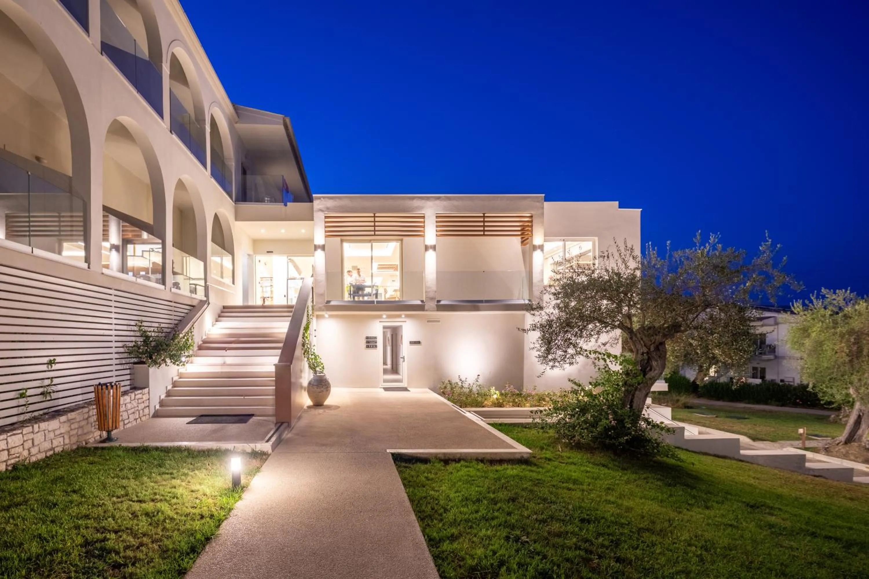 Restaurant/places to eat in Delfinia Hotel