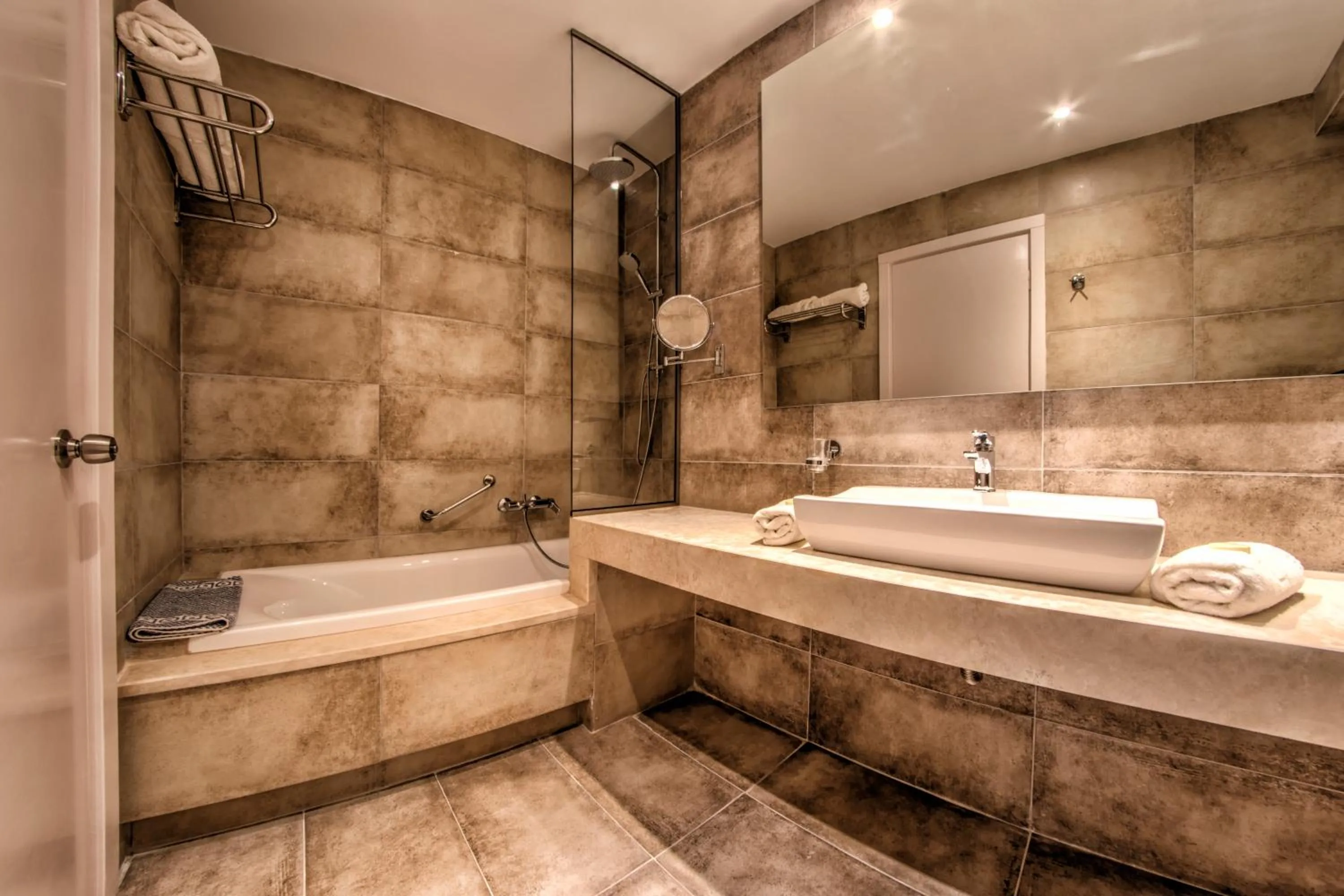 Bathroom in Delfinia Hotel