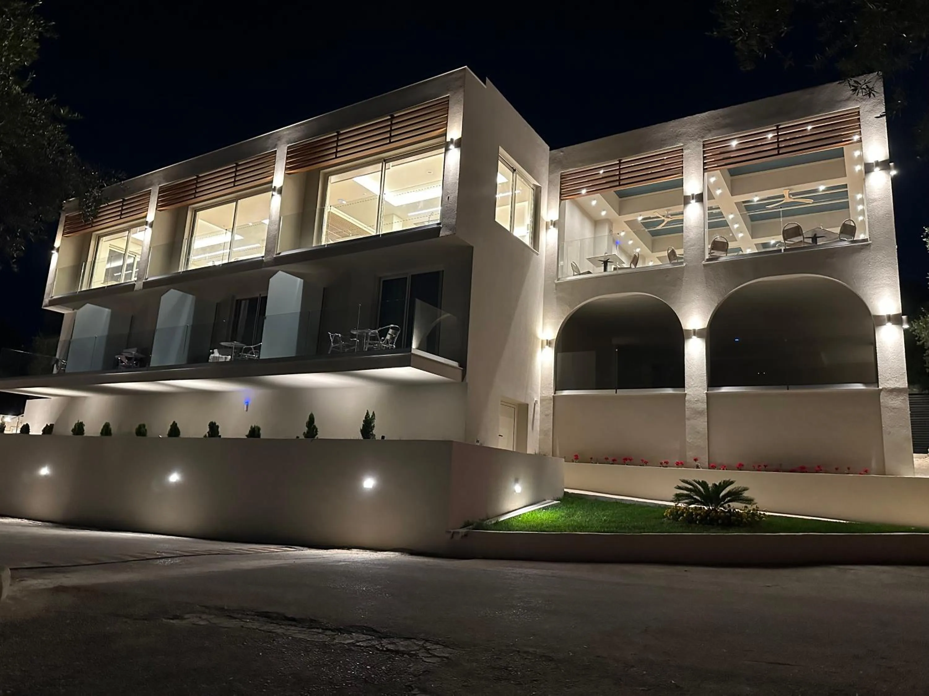 Restaurant/places to eat in Delfinia Hotel