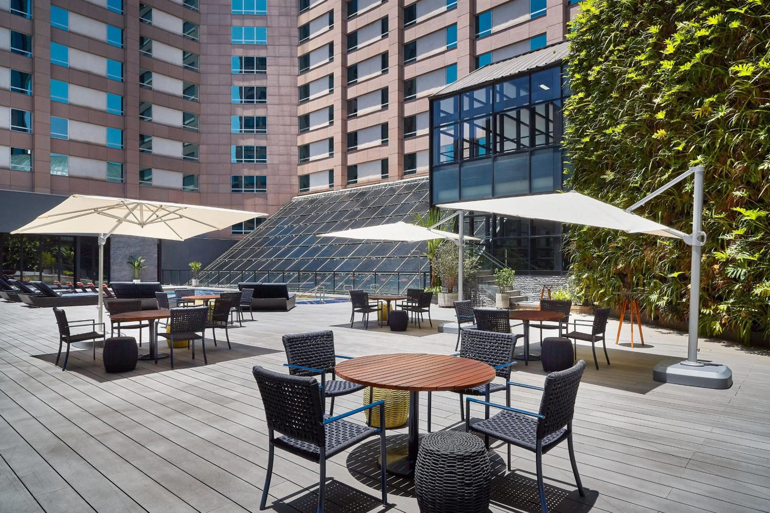 Swimming pool in Sheraton São Paulo WTC Hotel