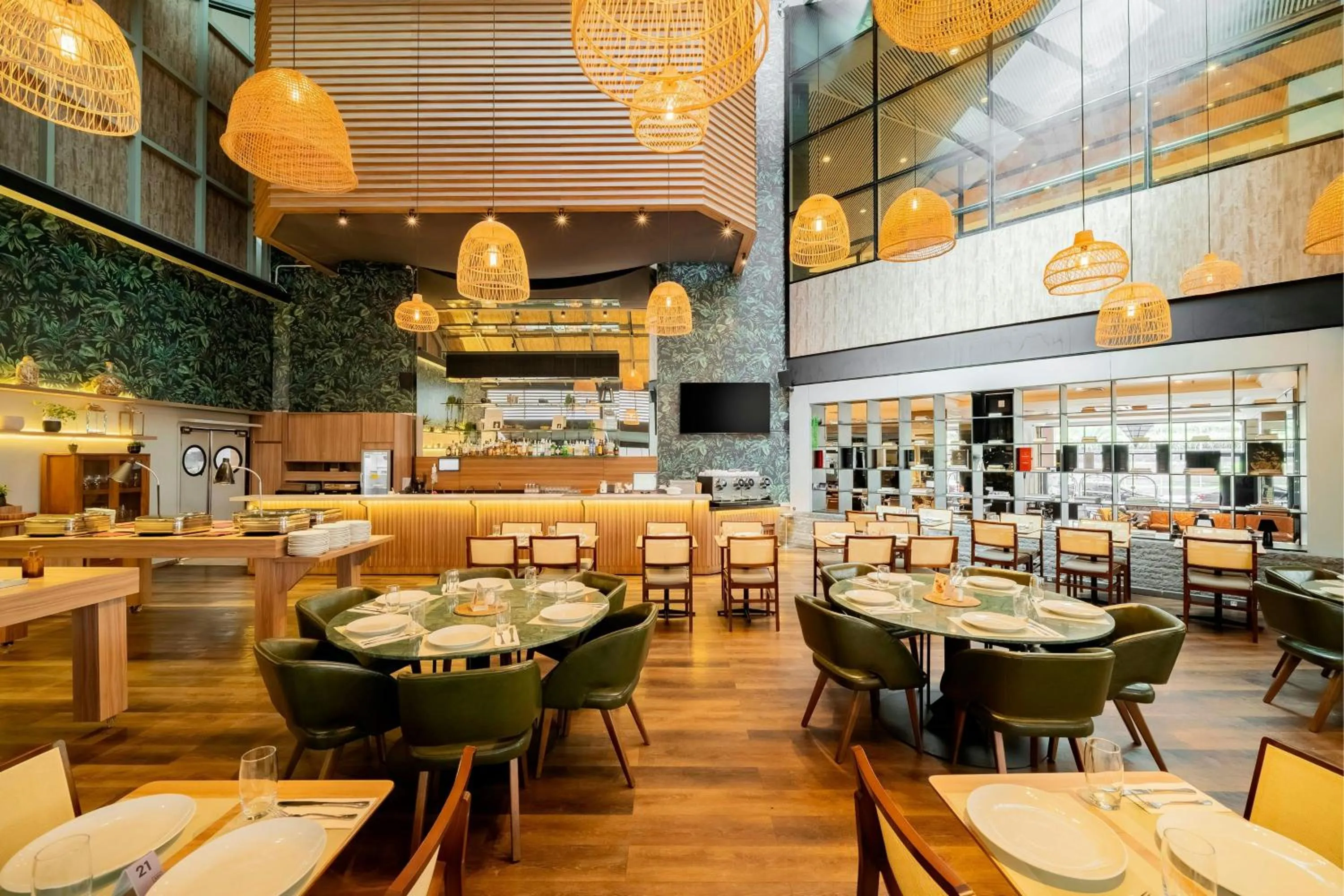 Restaurant/places to eat in Sheraton São Paulo WTC Hotel