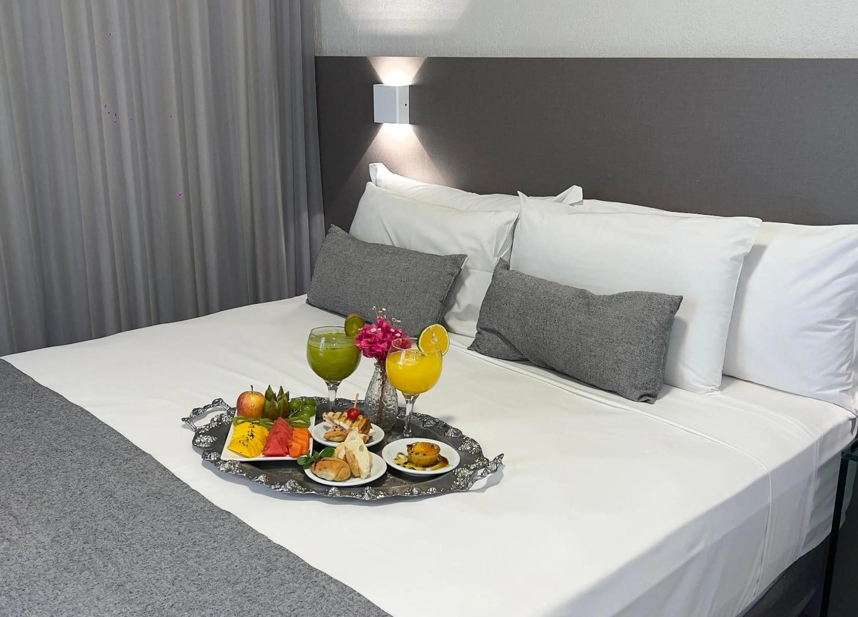 Bed in Max Savassi Apart Service