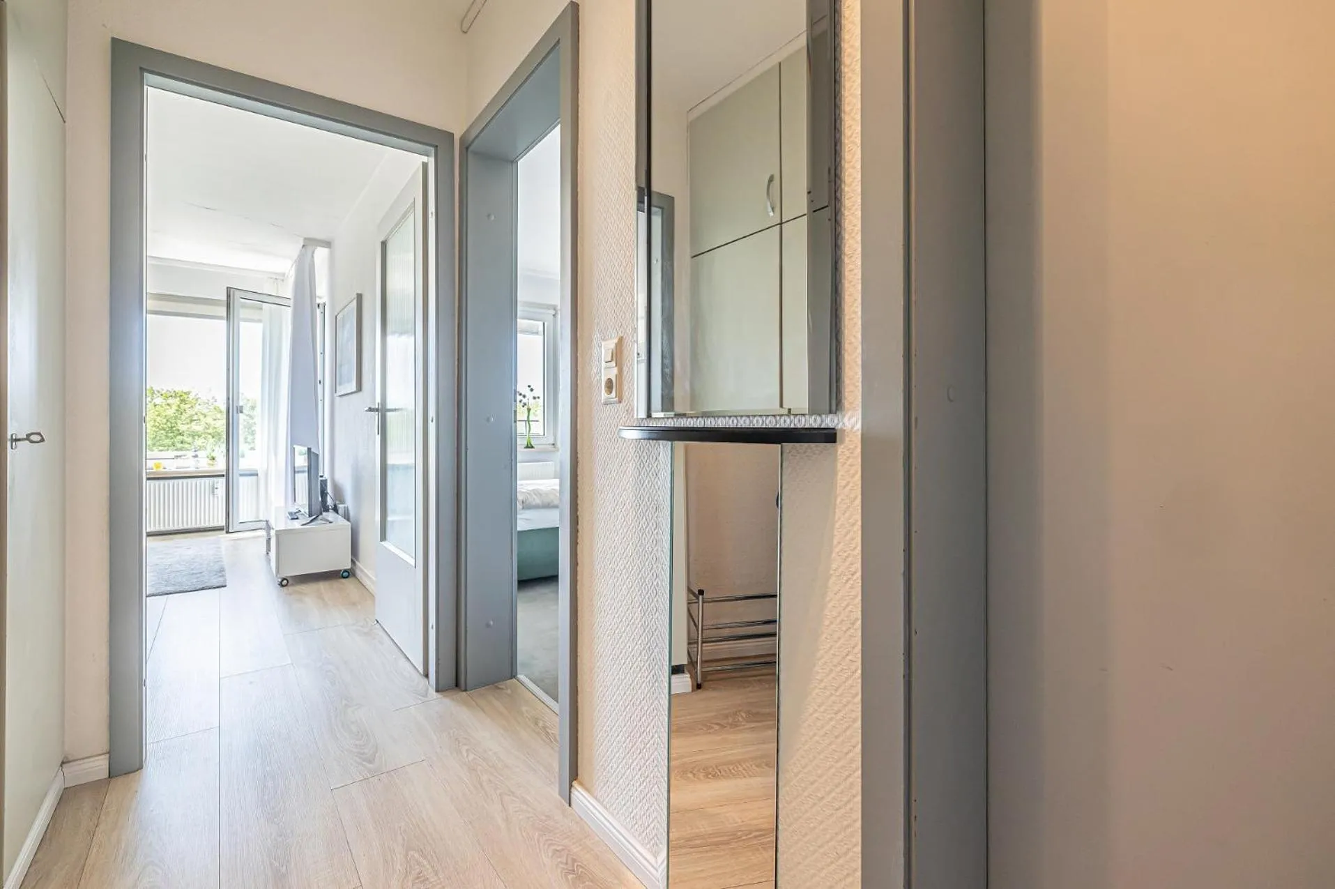 Living room, Bed in fewo1846 - Del Mar - komfortable 2-Zimmer-Wohnung mit Balkon im 7 OG