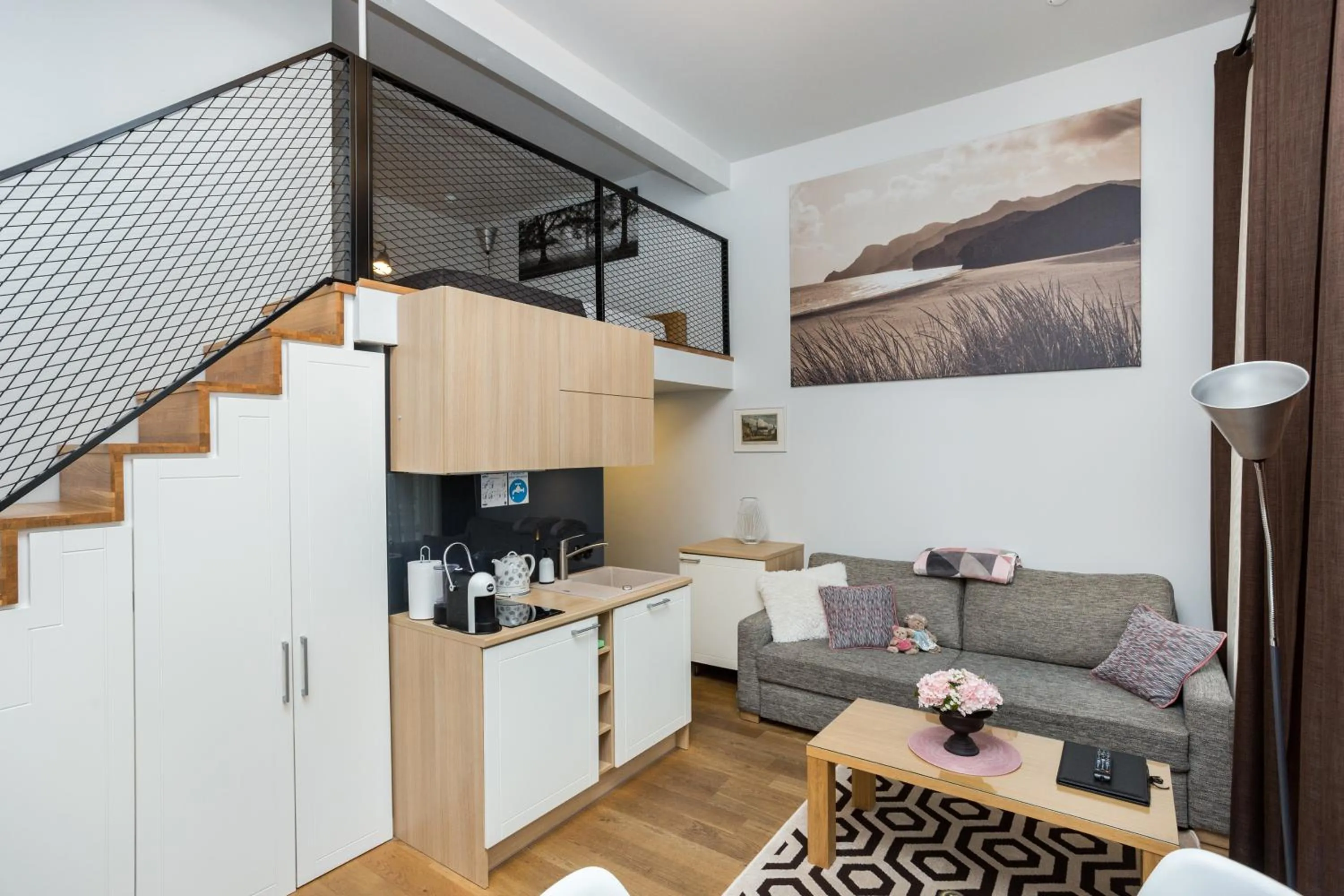 Photo of the whole room in Angleterre Apartments