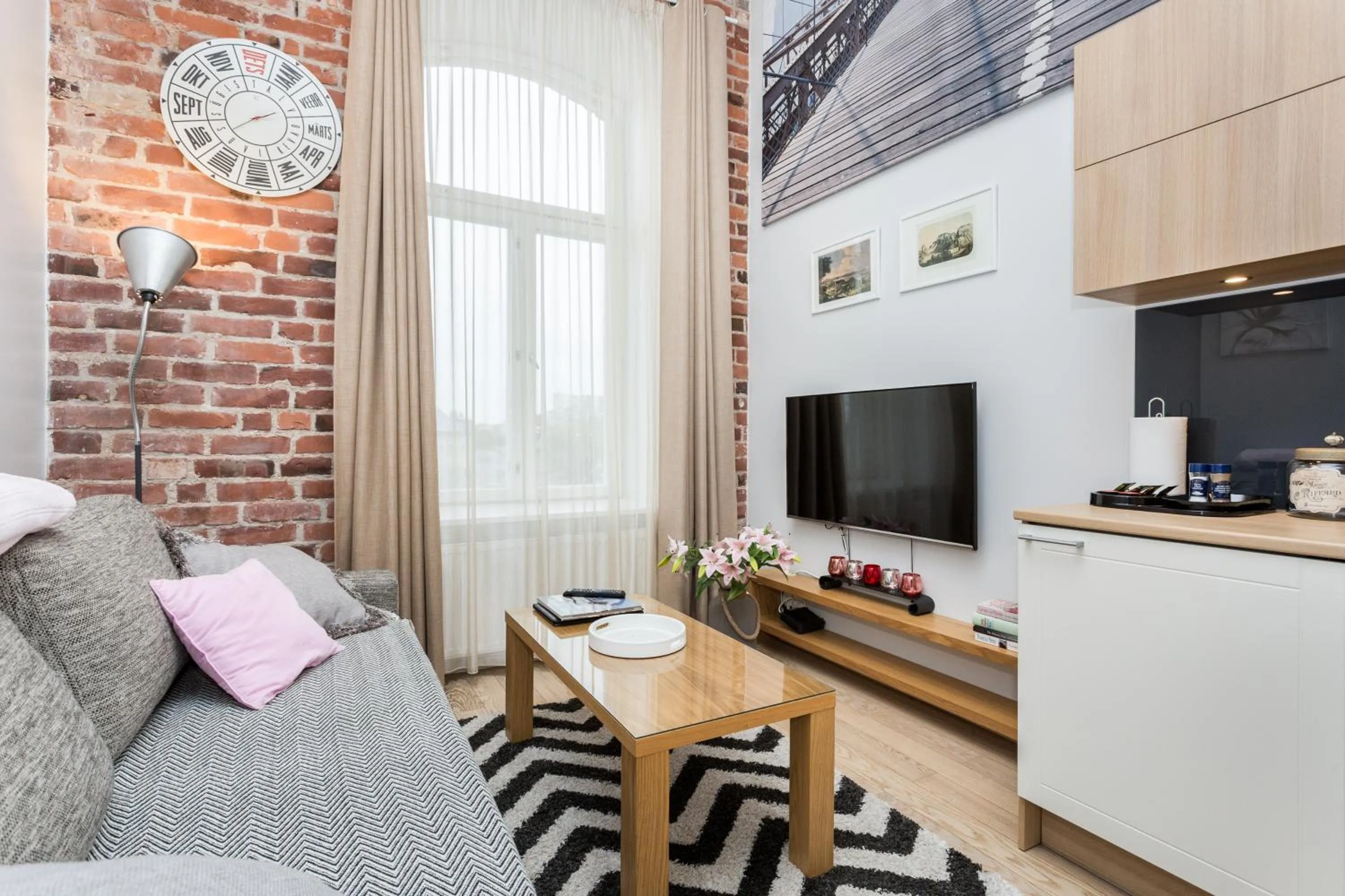 Photo of the whole room in Angleterre Apartments