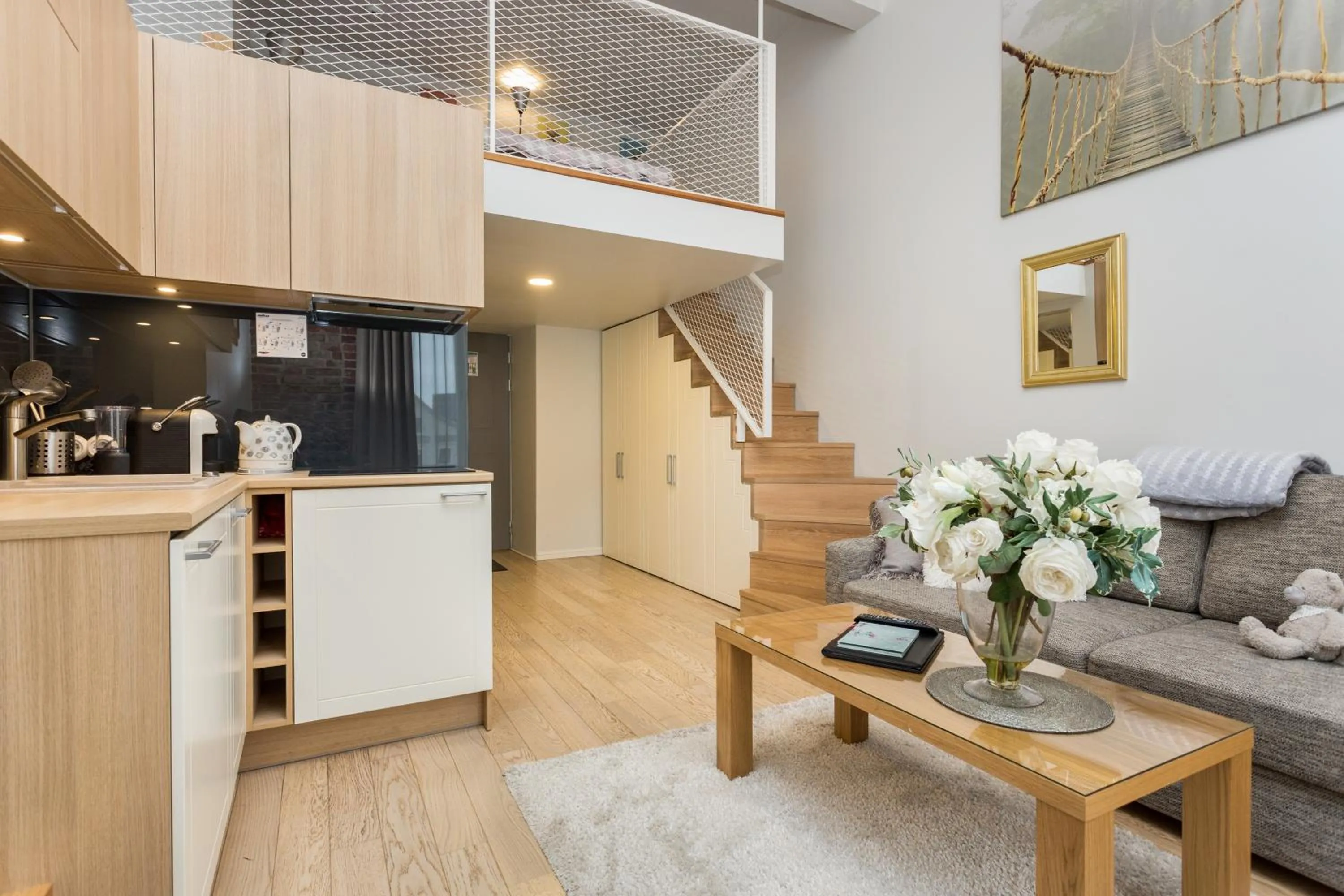 Photo of the whole room in Angleterre Apartments