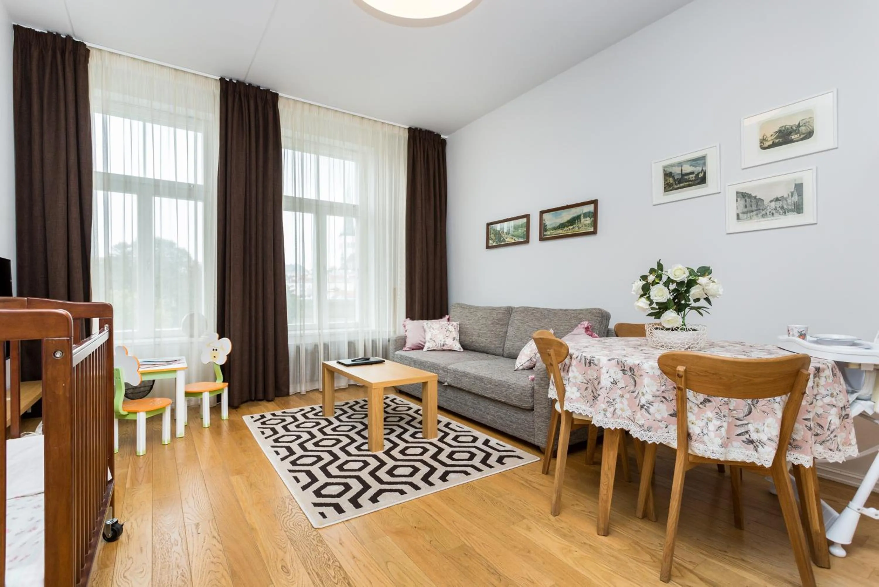 Photo of the whole room in Angleterre Apartments