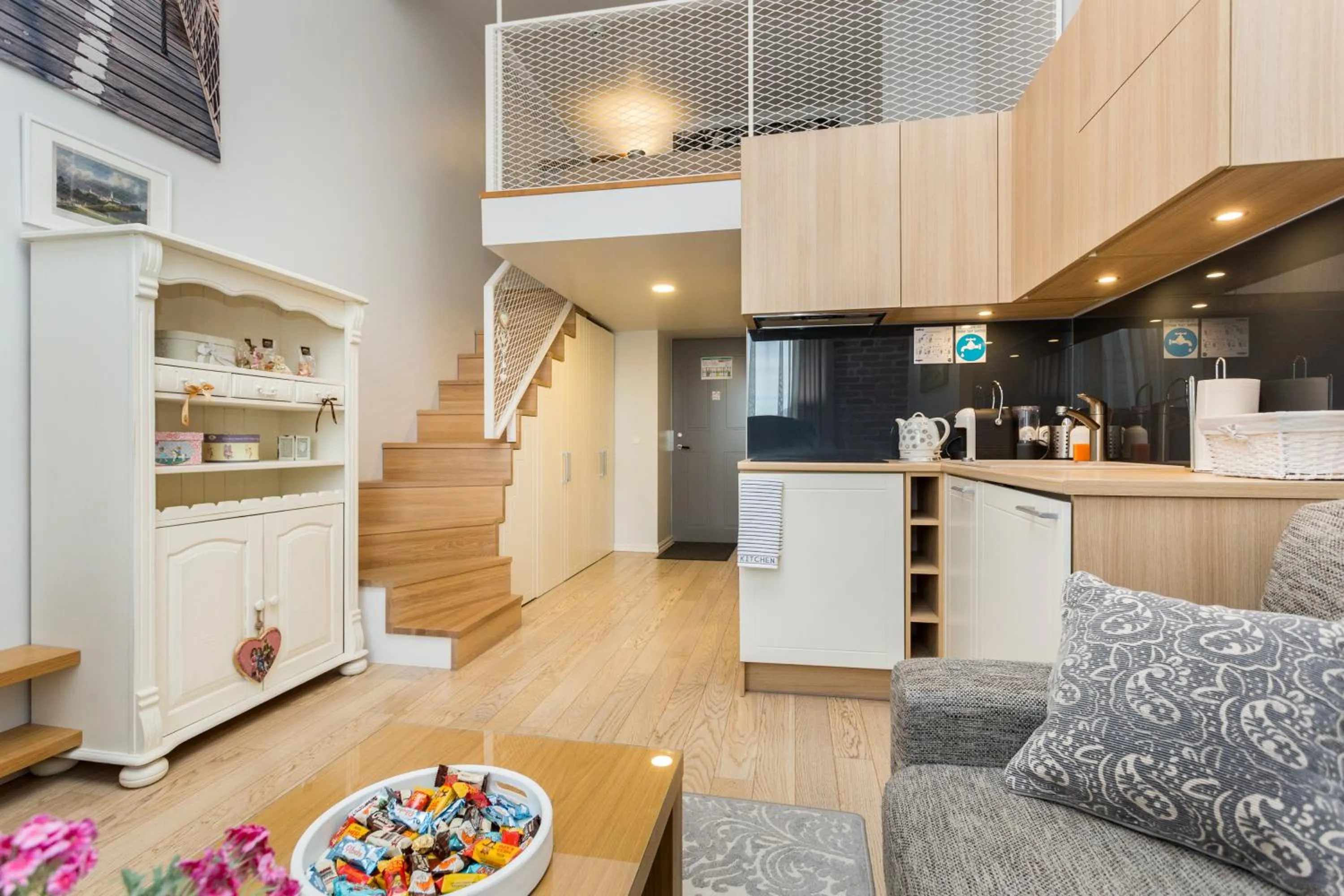 Photo of the whole room in Angleterre Apartments