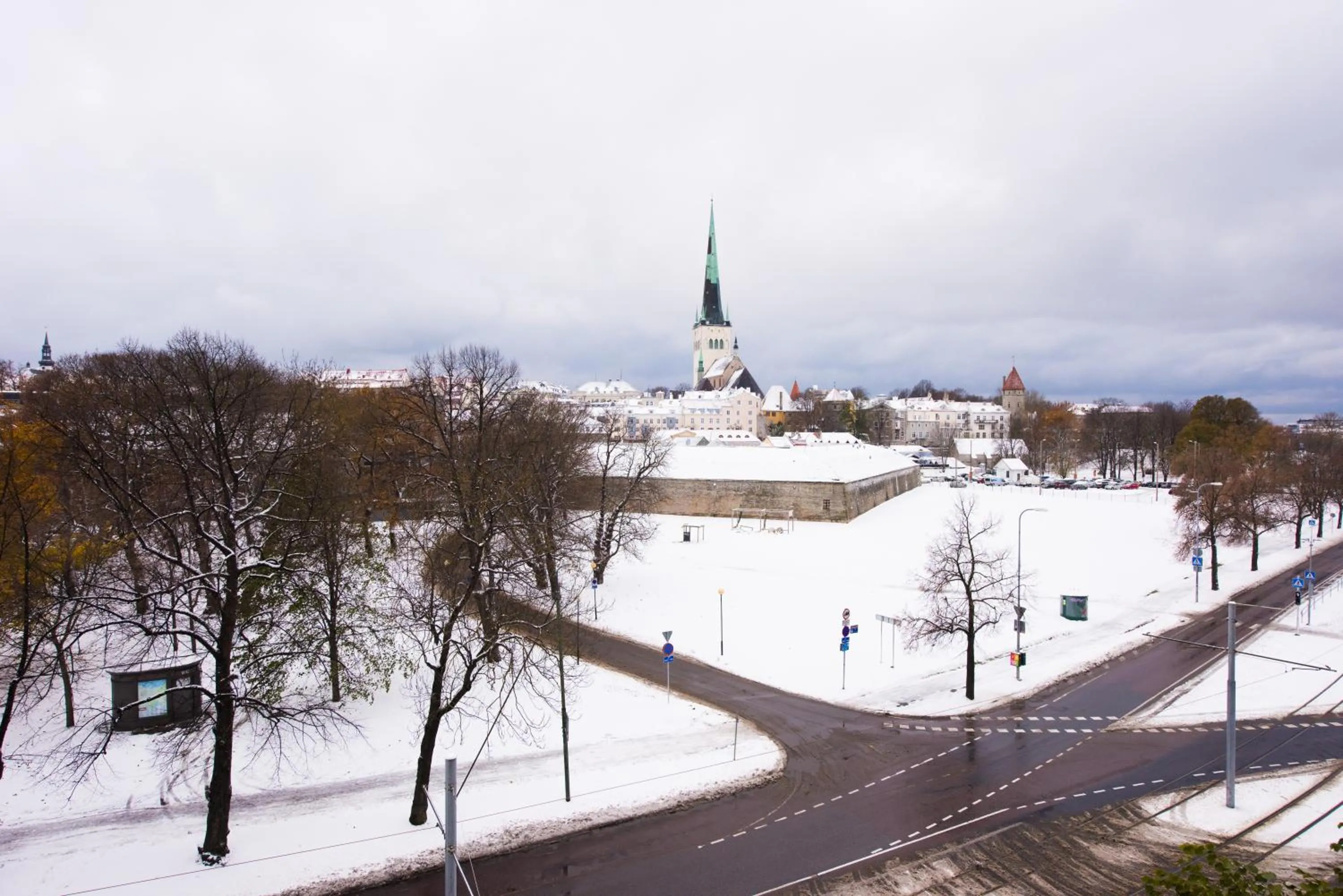 City view in Angleterre Apartments
