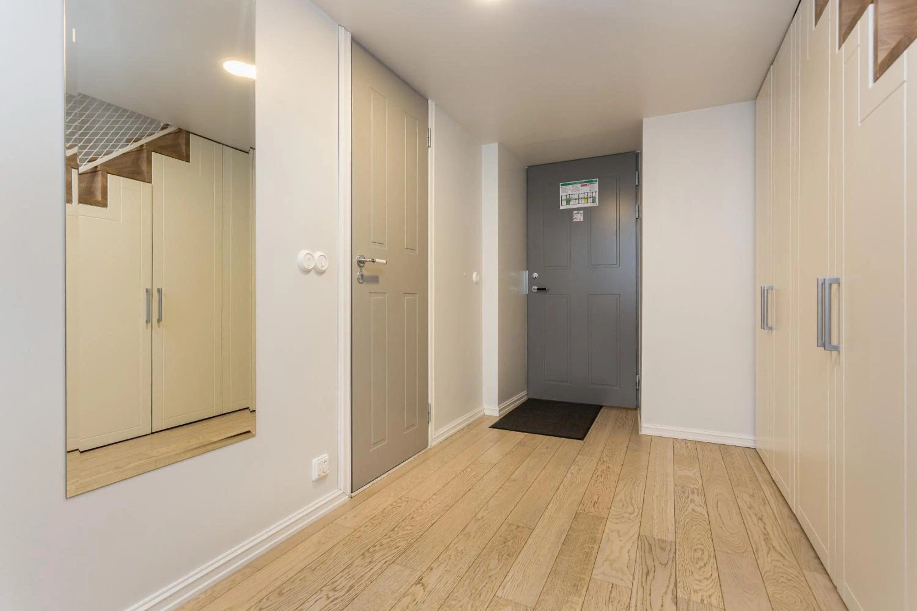 Photo of the whole room in Angleterre Apartments