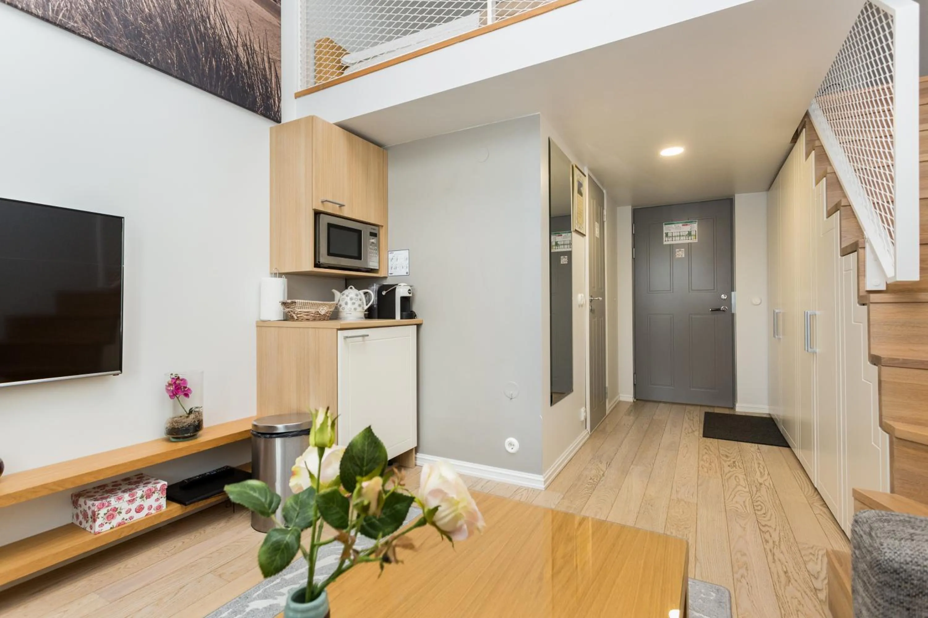 Photo of the whole room in Angleterre Apartments