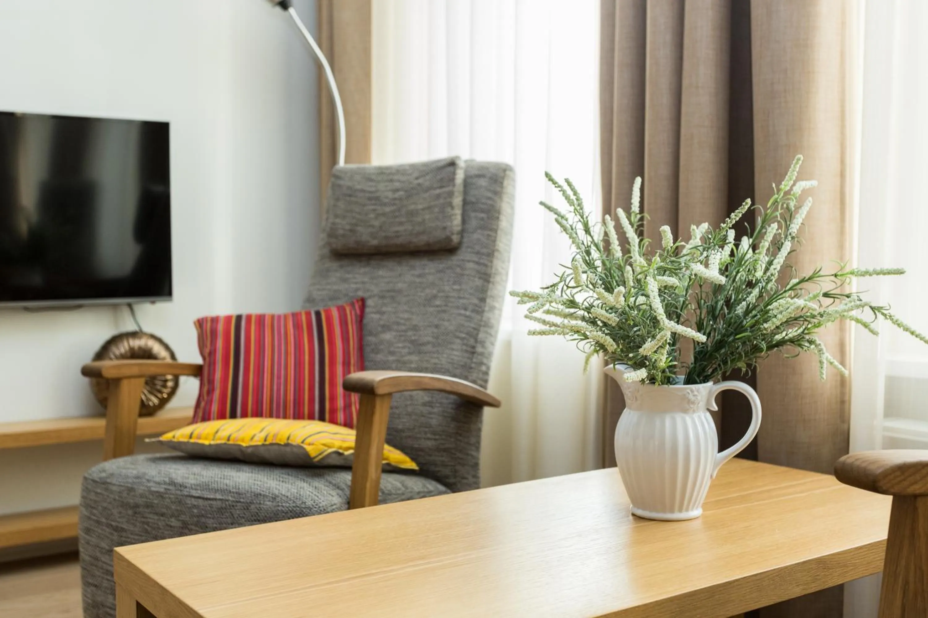 Photo of the whole room in Angleterre Apartments